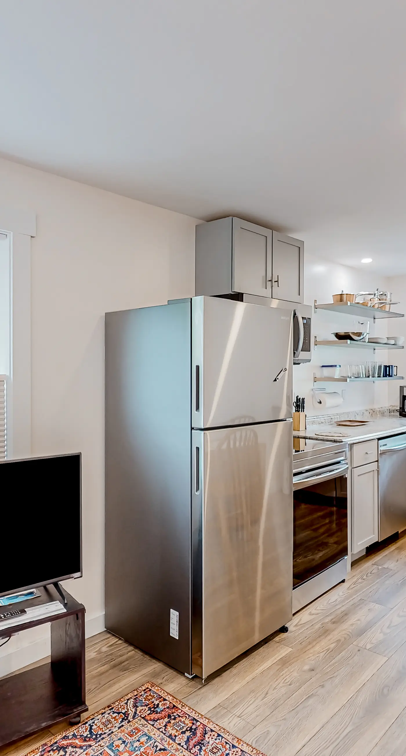 Shore breeze Inn - Tri-Plex