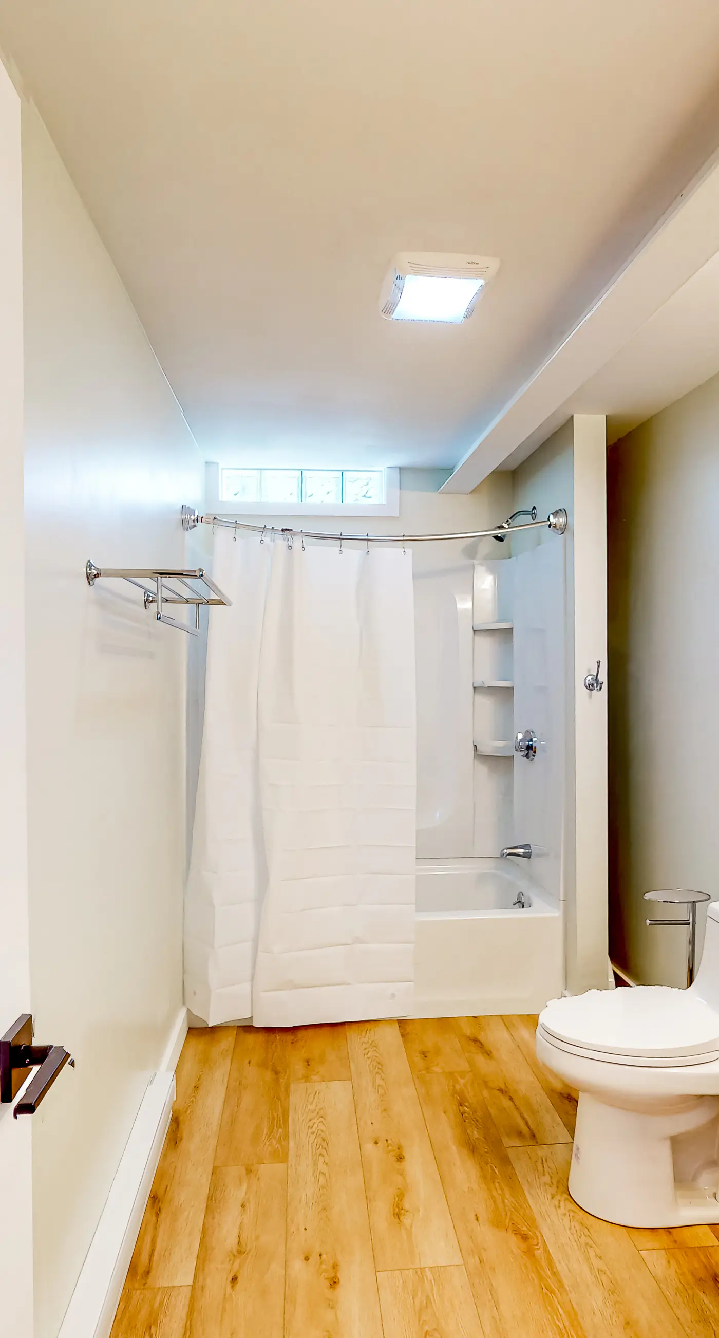 Shore breeze Inn - Tri-Plex