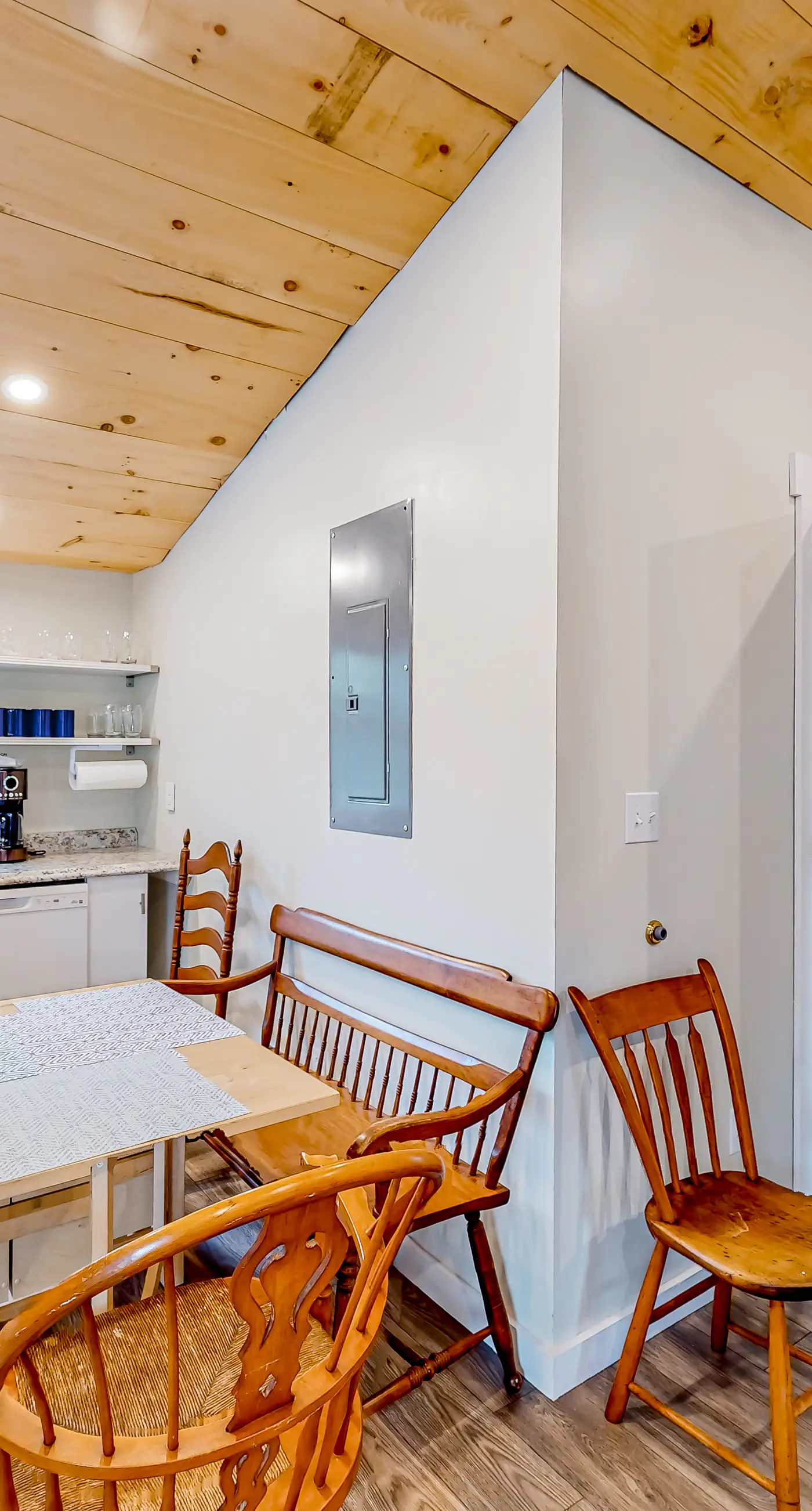 Shore breeze Inn - Tri-Plex