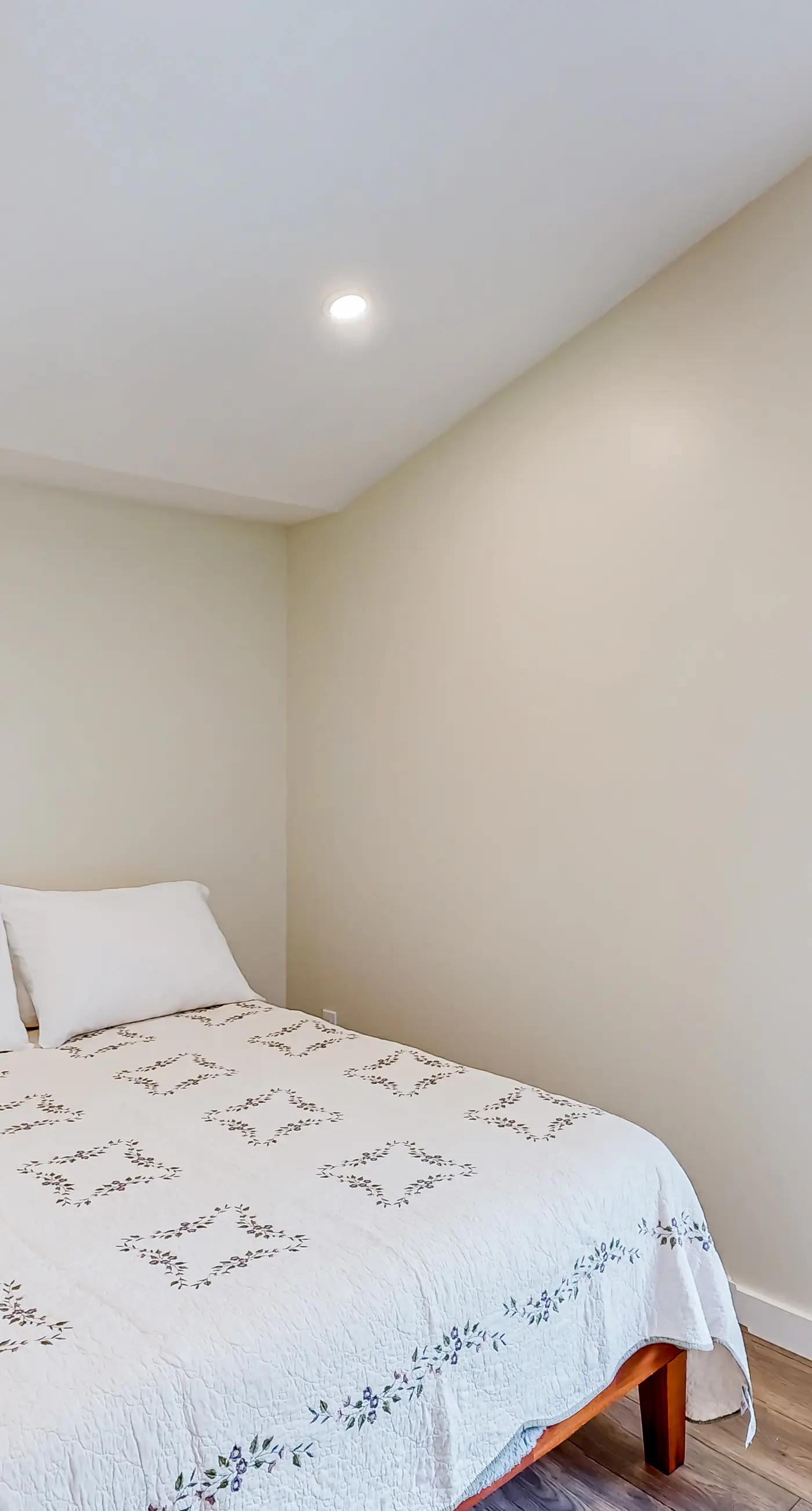 Shore breeze Inn - Tri-Plex