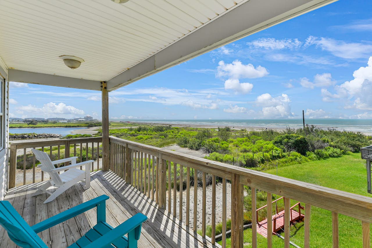 Seascape Oasis at Sunny Beach | 4 BD Galveston, TX Vacation Rental | Vacasa