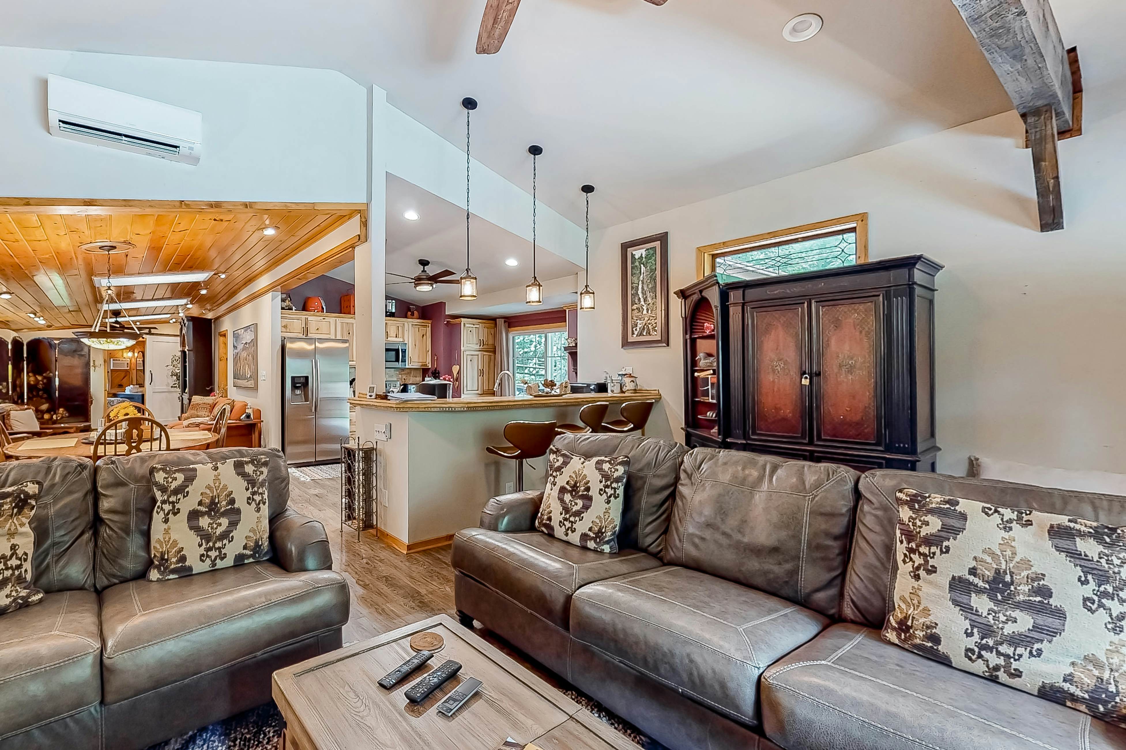 River Hollow Hideaway 2 BD Newland, NC Vacation Rental Vacasa