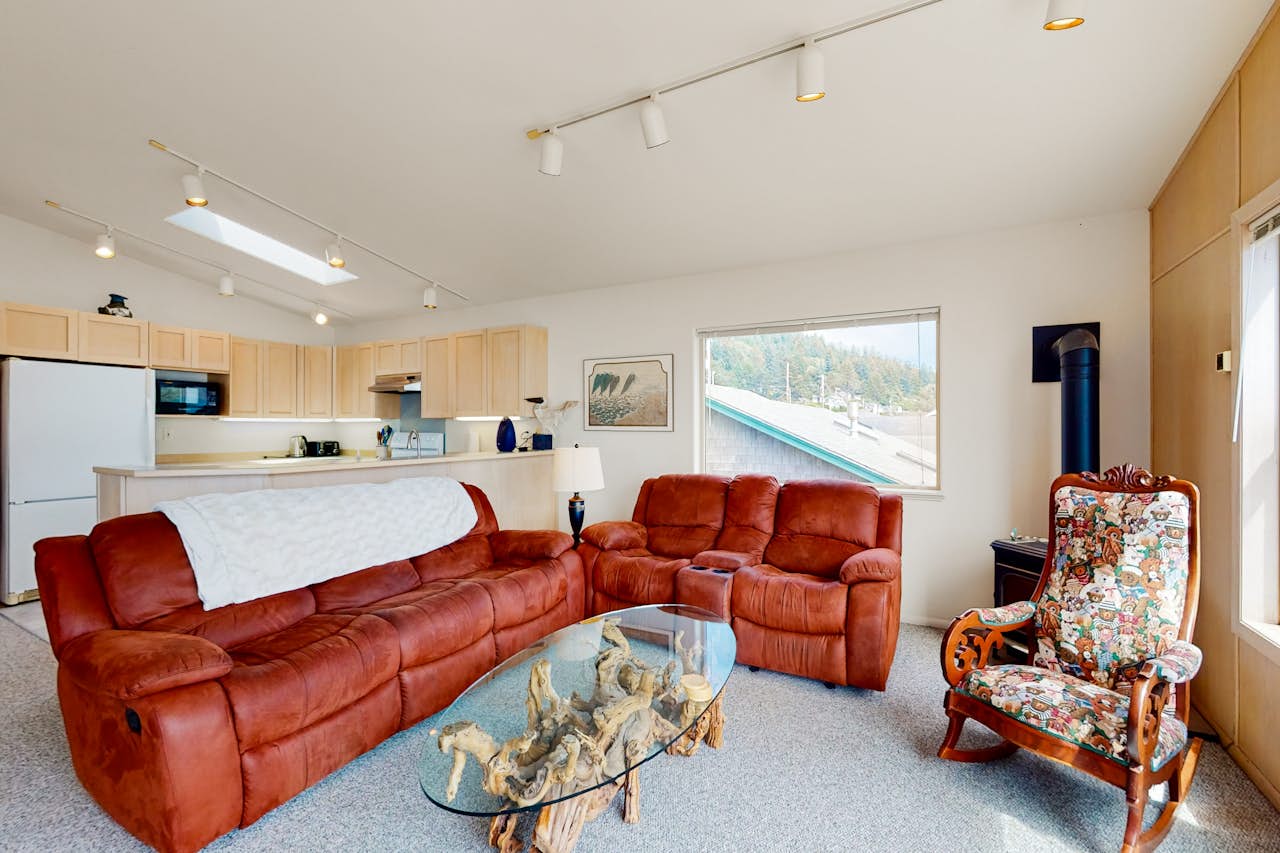 Yachats OceanView Cottage 3 BD Yachats, OR Vacation Rental Vacasa