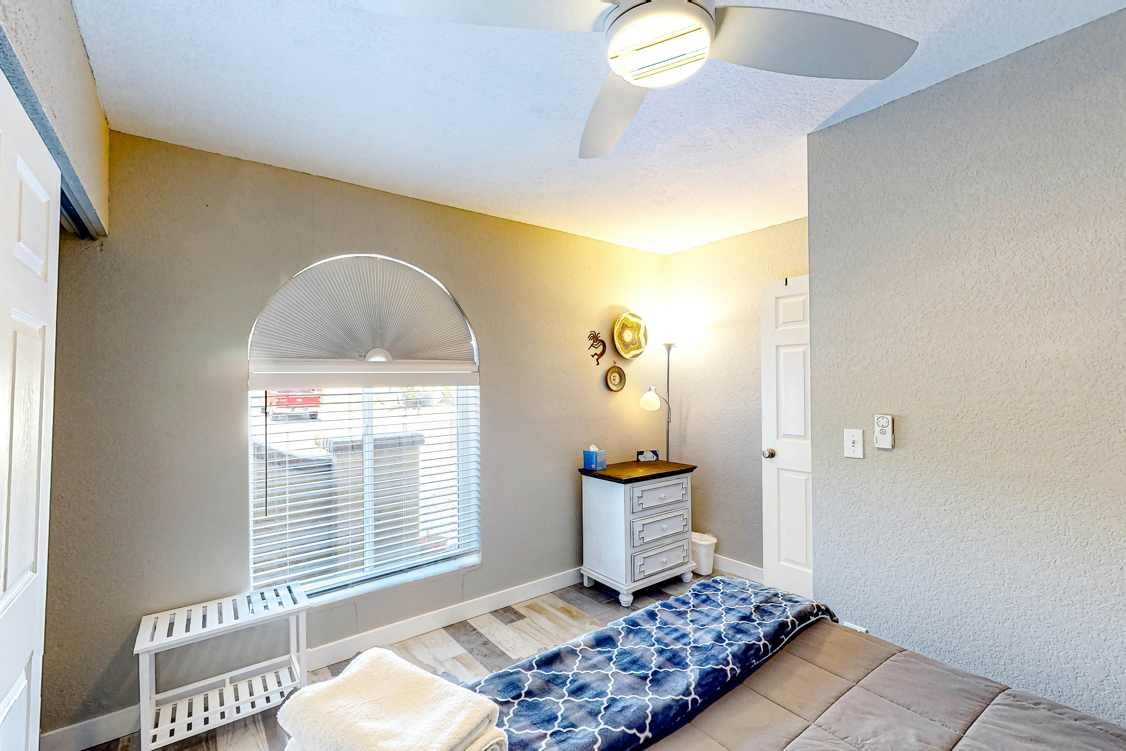 WeeCasa-Poolside Paradise