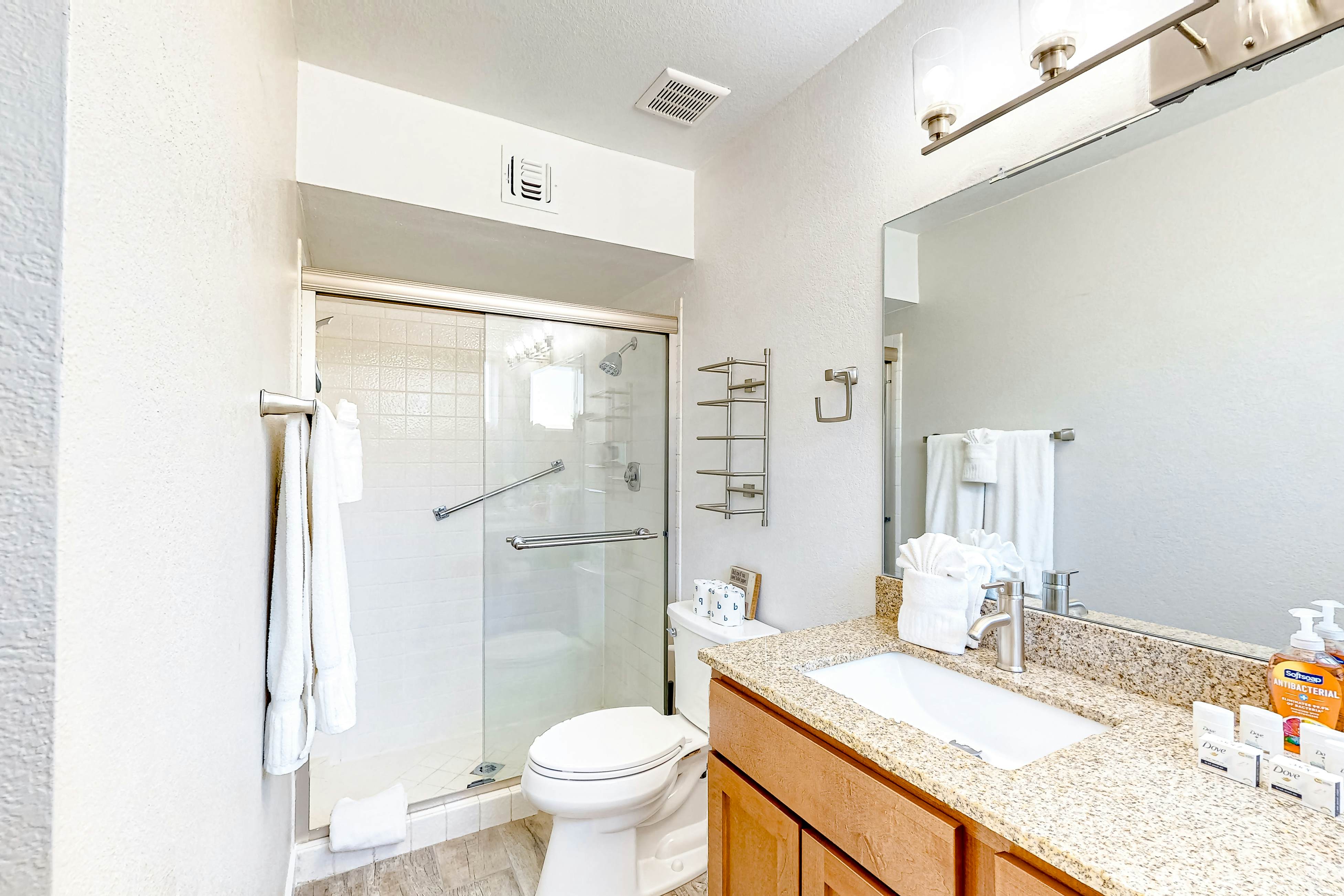 WeeCasa-Poolside Paradise