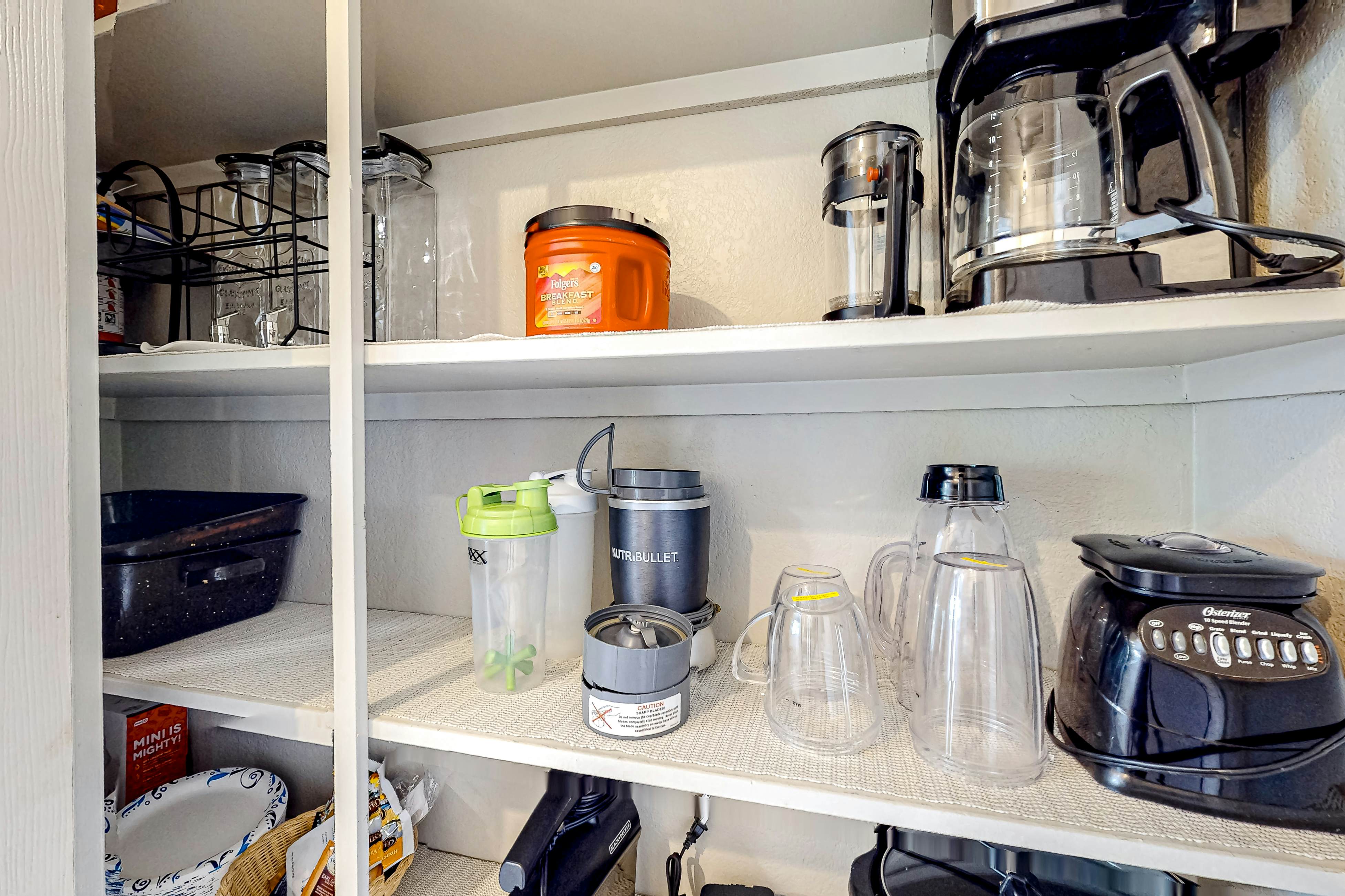 WeeCasa-Poolside Paradise