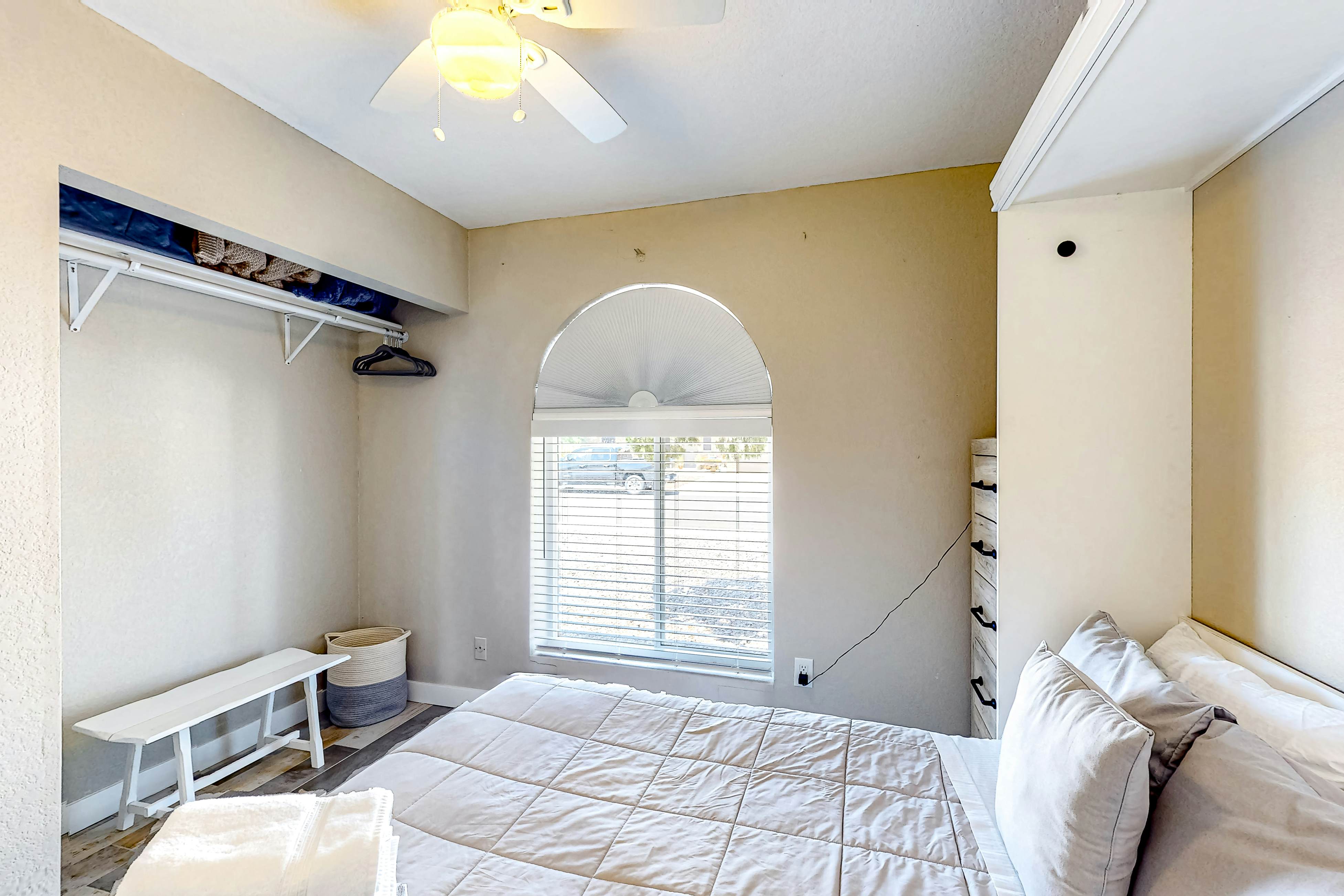 WeeCasa-Poolside Paradise