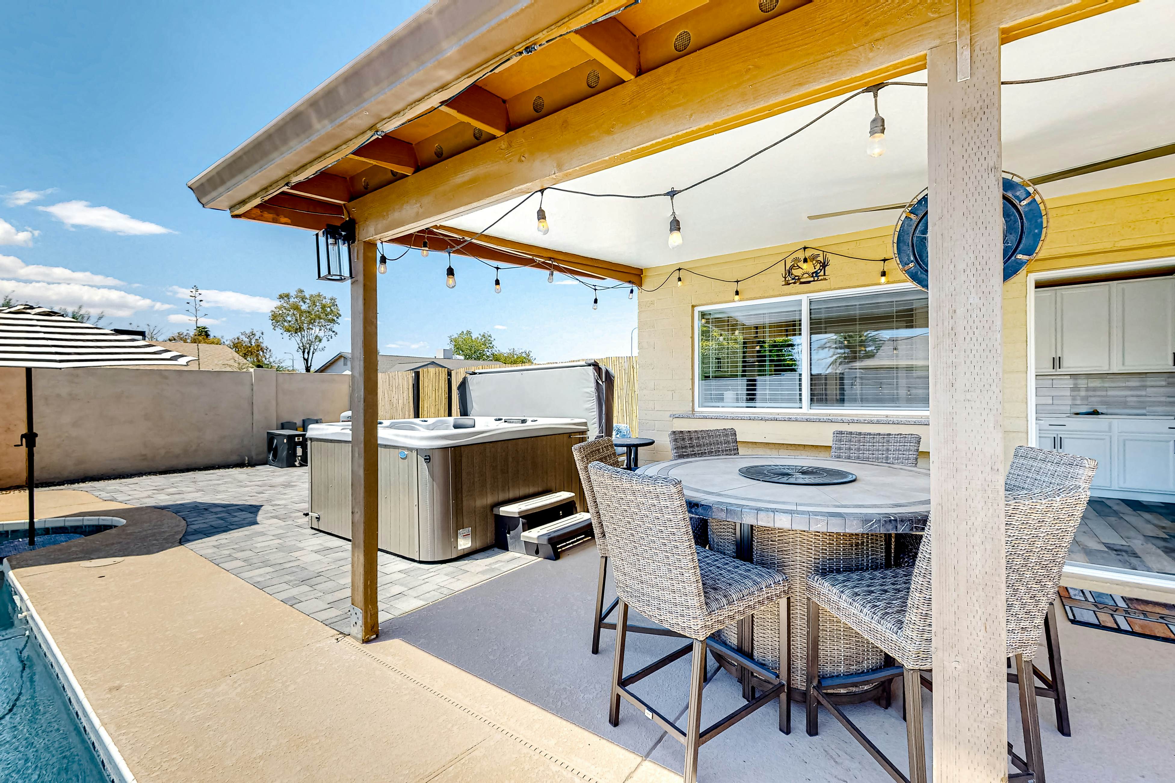 WeeCasa-Poolside Paradise