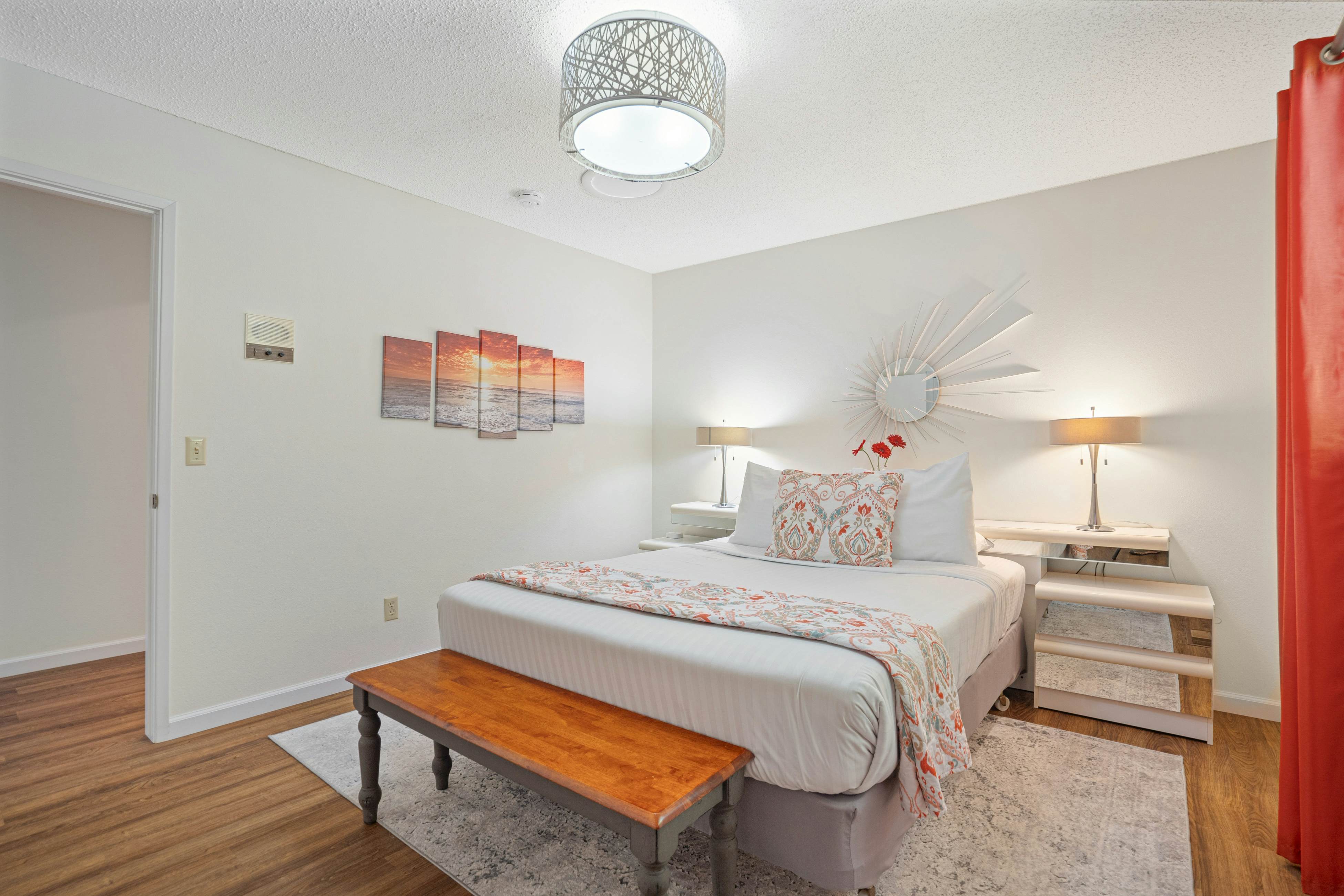 Viewcrest Retro Country Home