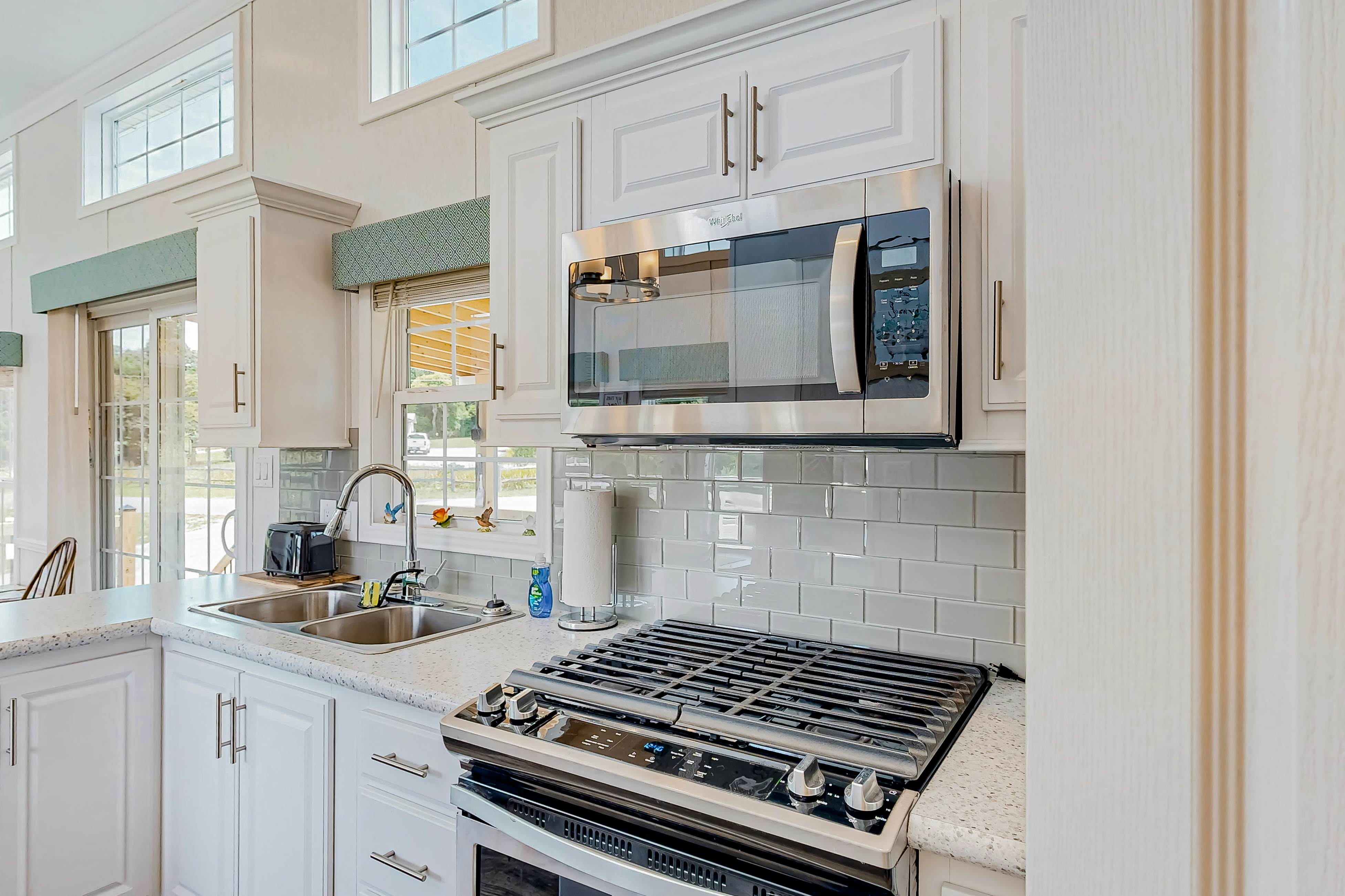 Honeycrisp Apple Cottage 