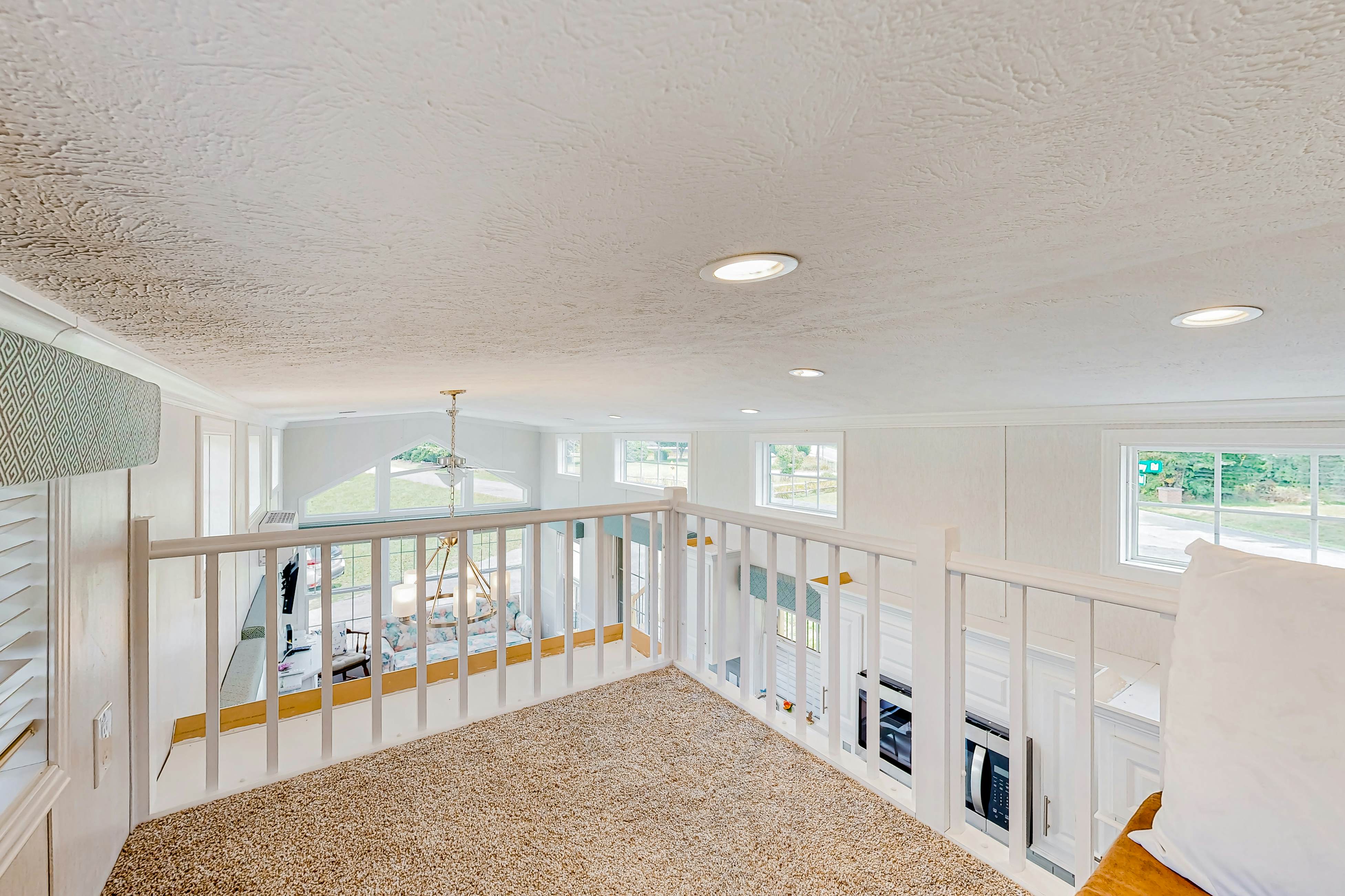 Honeycrisp Apple Cottage 