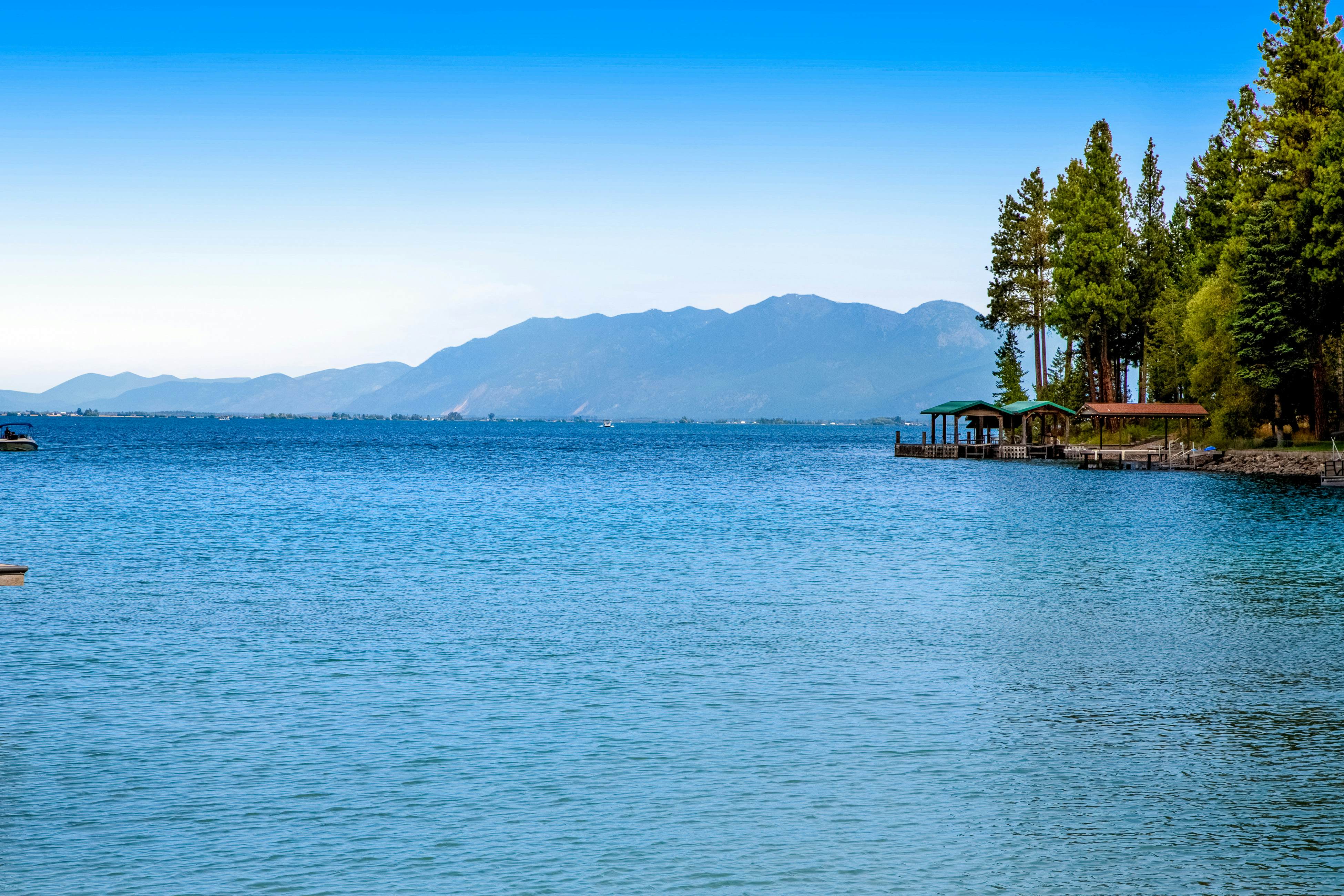 Lazy K on Peaceful Bay - Lake House