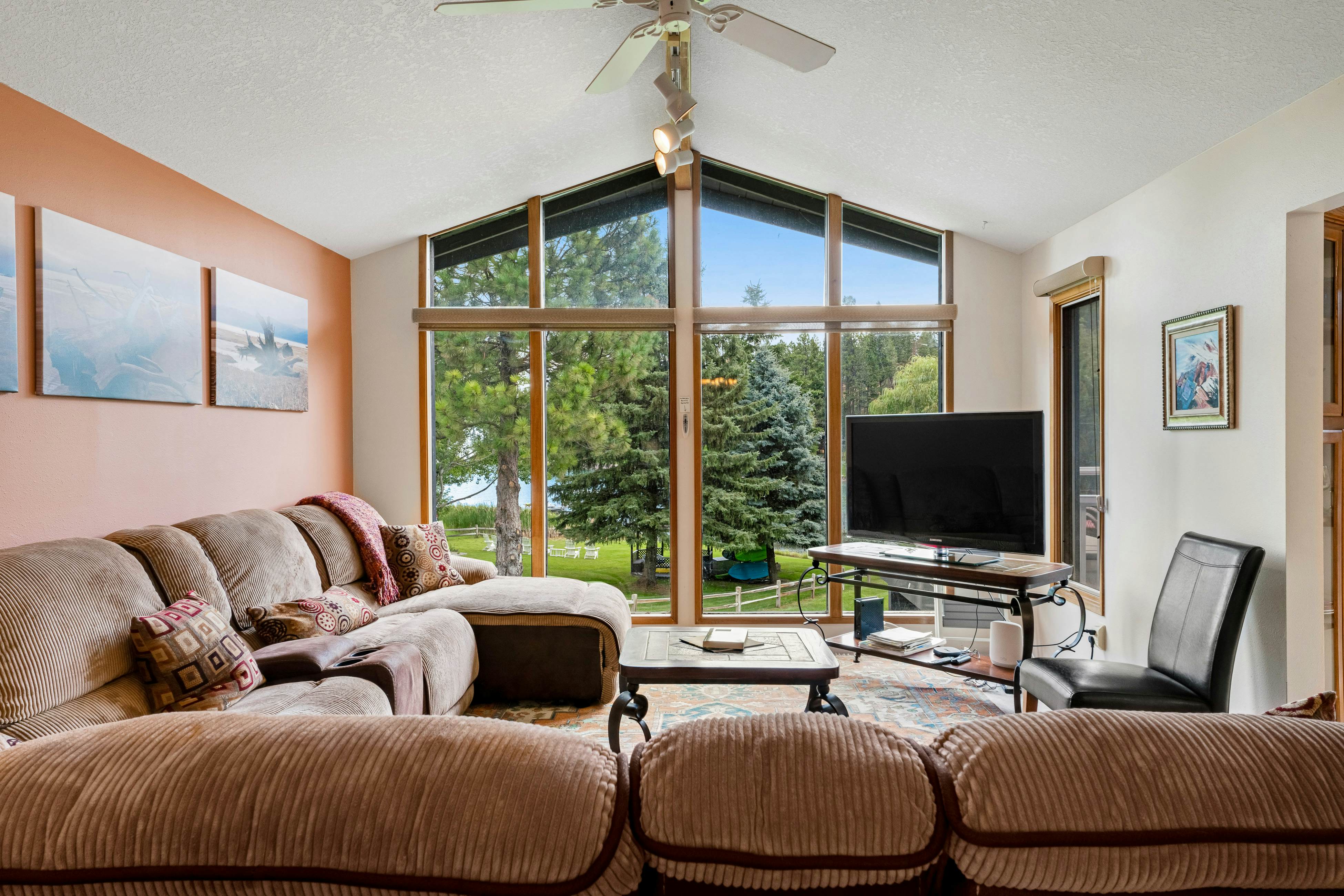 Lazy K on Peaceful Bay - Lake House