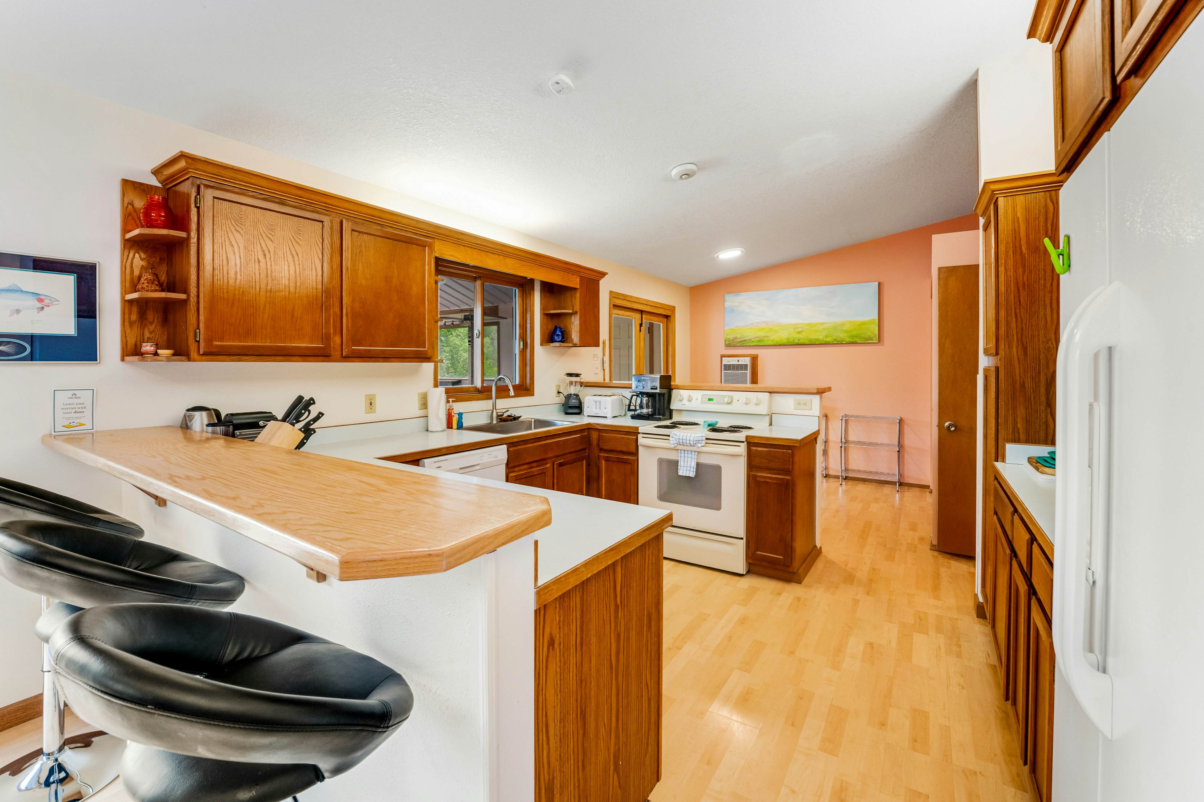 Lazy K on Peaceful Bay - Full Property