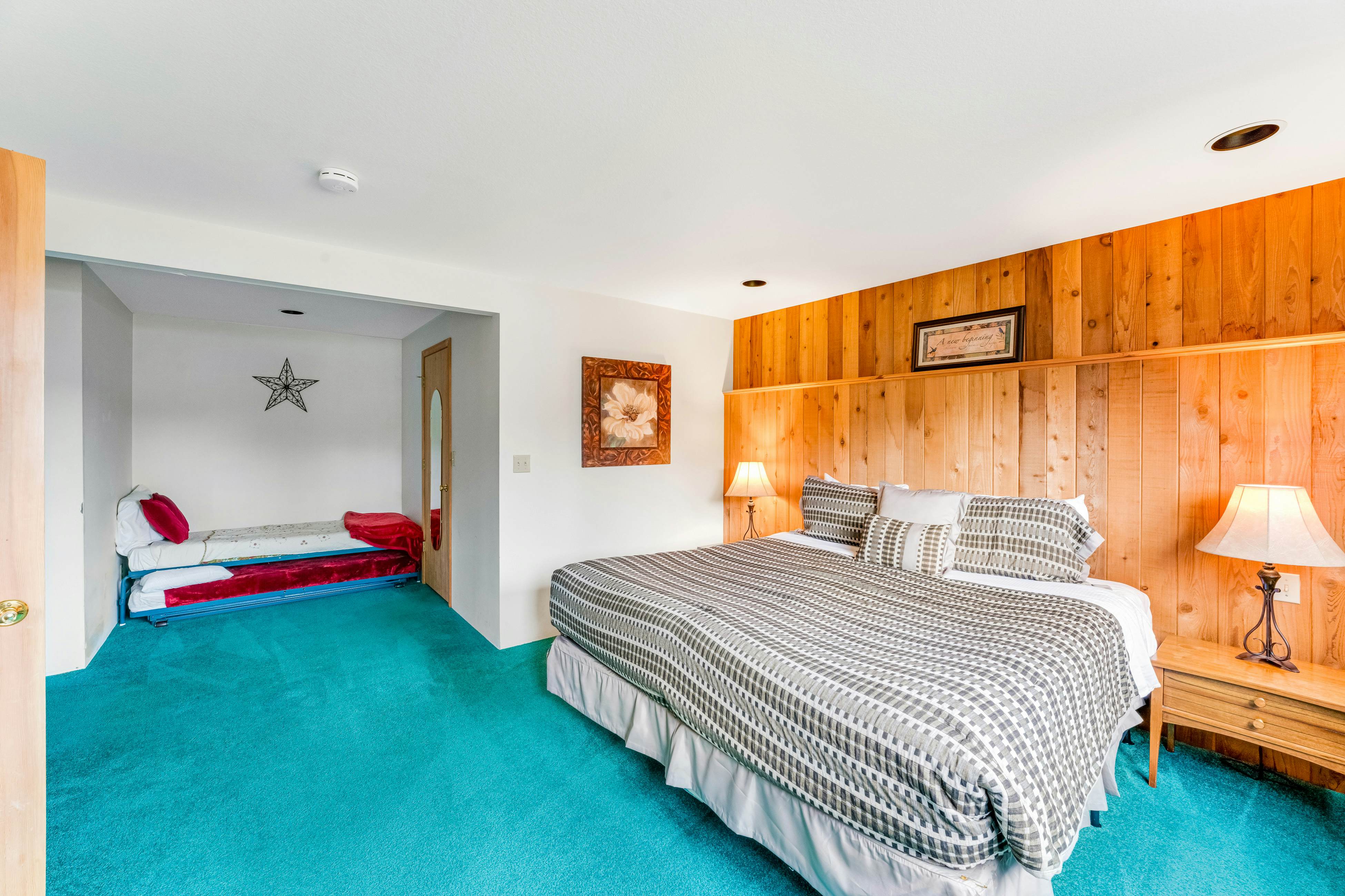 Lazy K on Peaceful Bay - Full Property