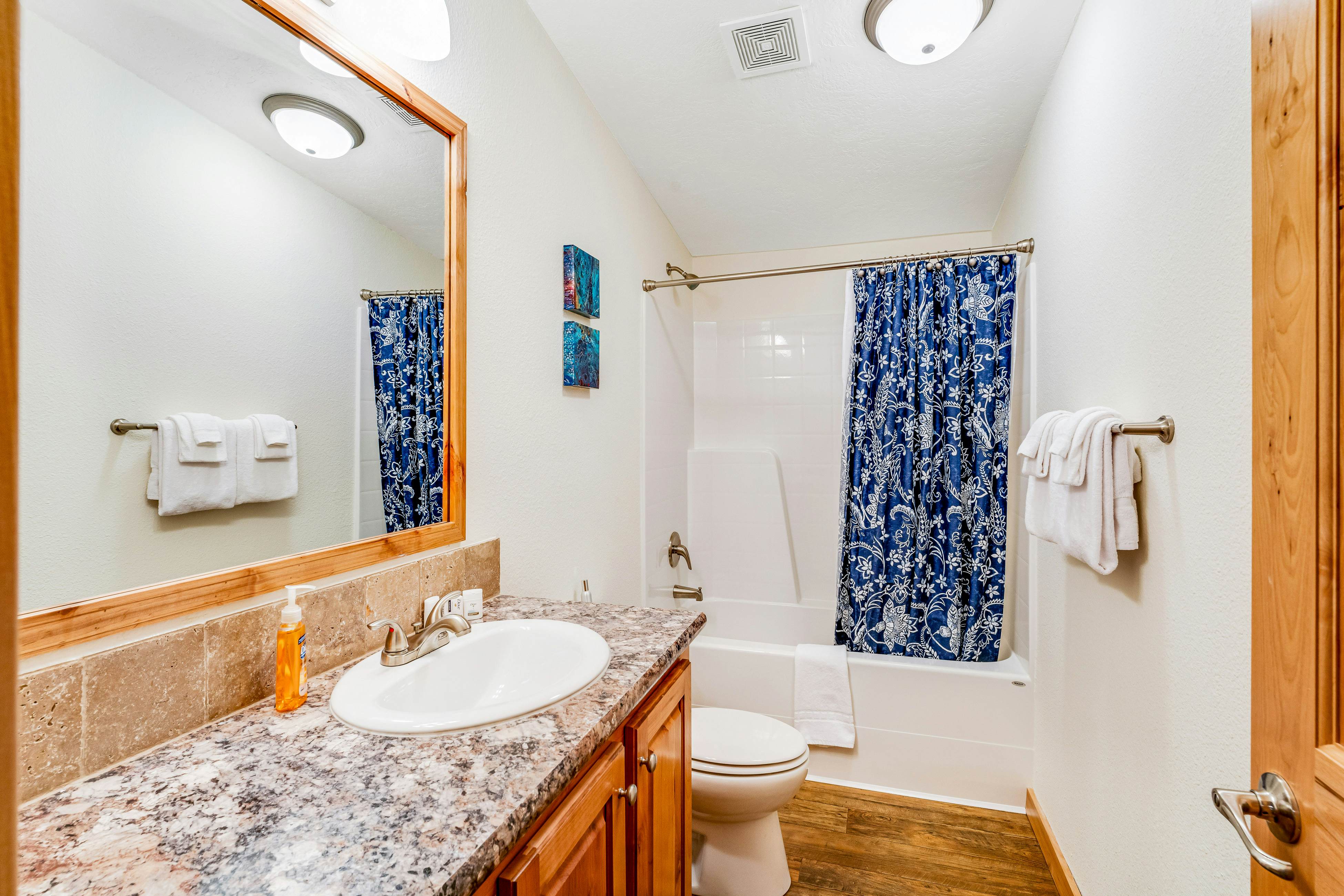 Lazy K on Peaceful Bay - Full Property