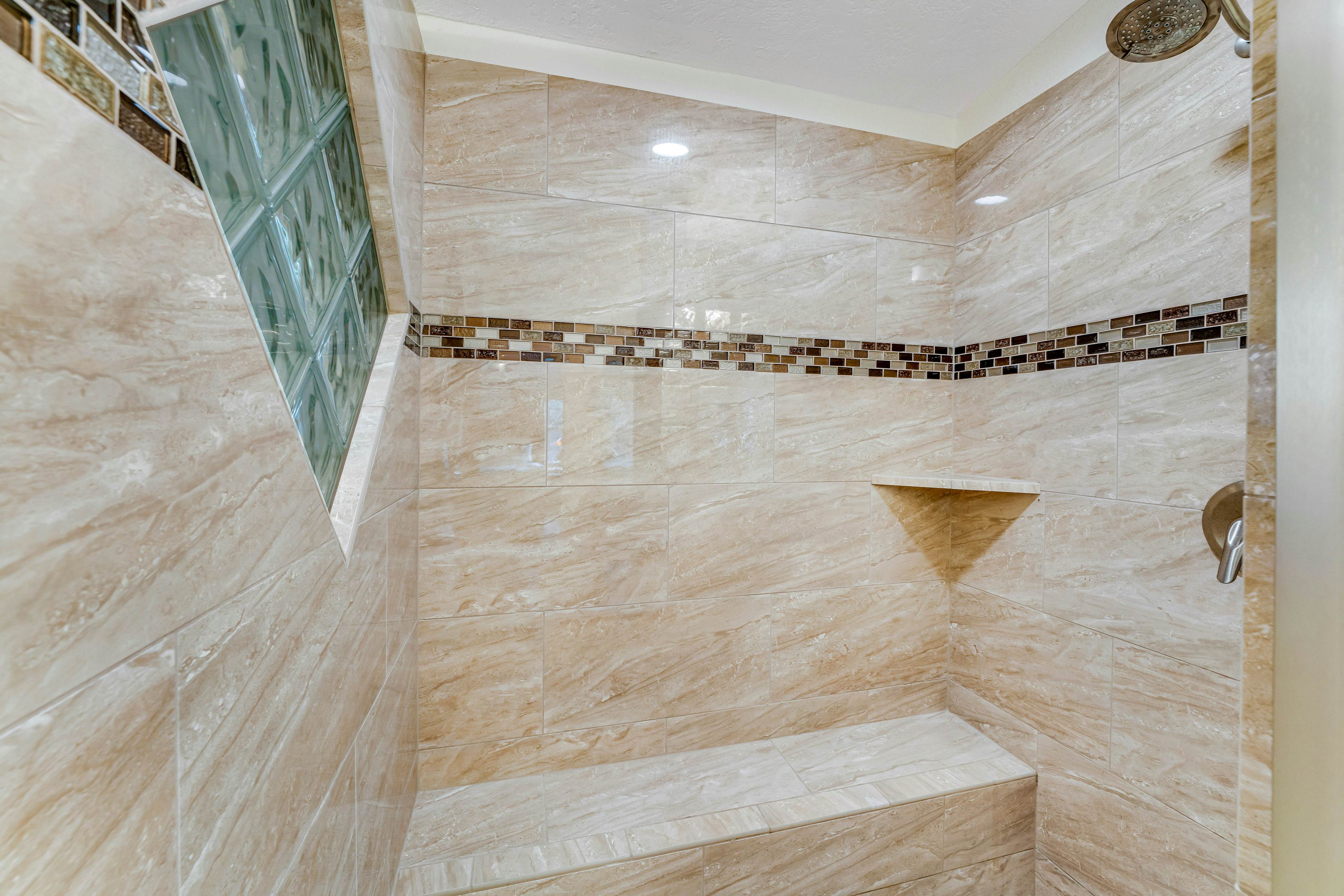 Lazy K on Peaceful Bay - Full Property