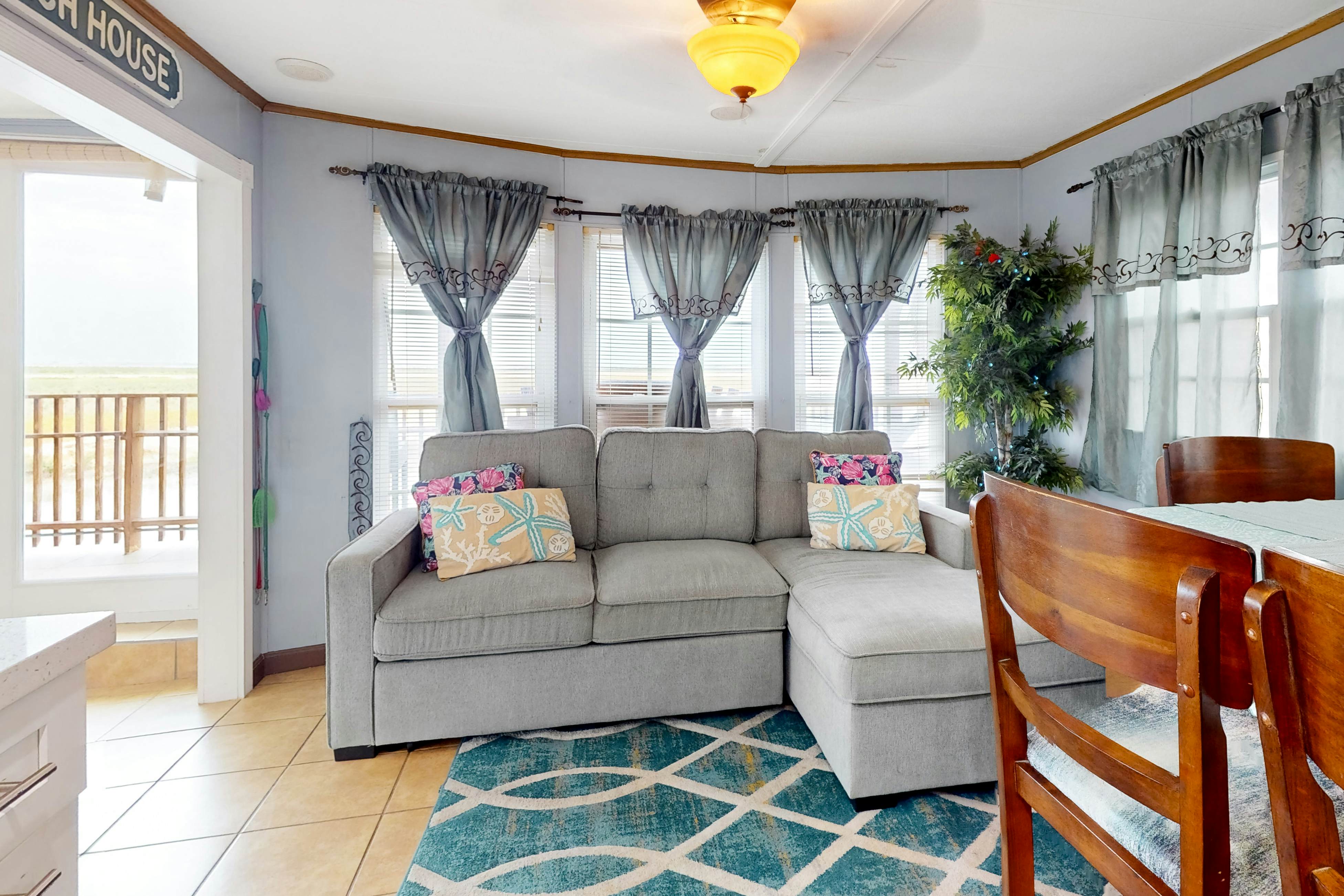 Long Island Village 790 W Oyster Drive Bungalow