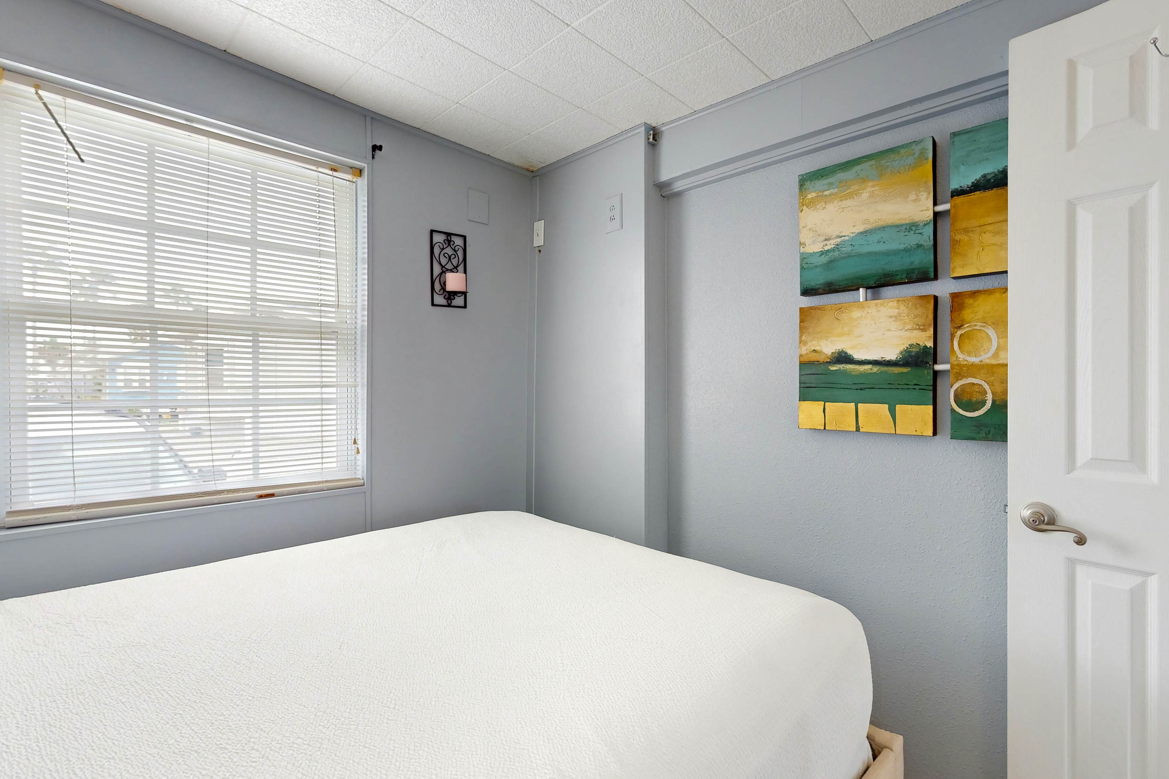 Long Island Village 790 W Oyster Drive Bungalow