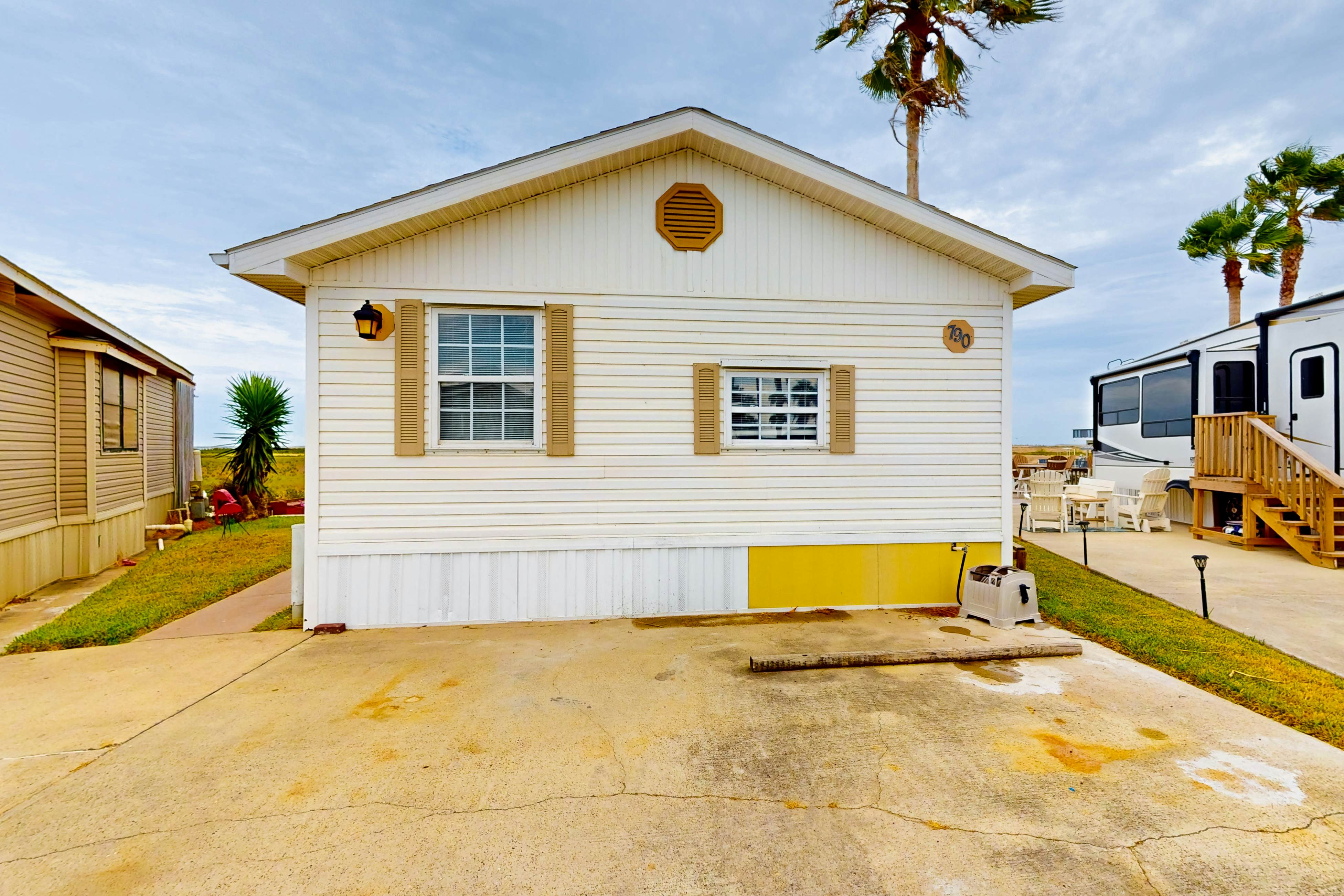 Long Island Village 790 W Oyster Drive Bungalow