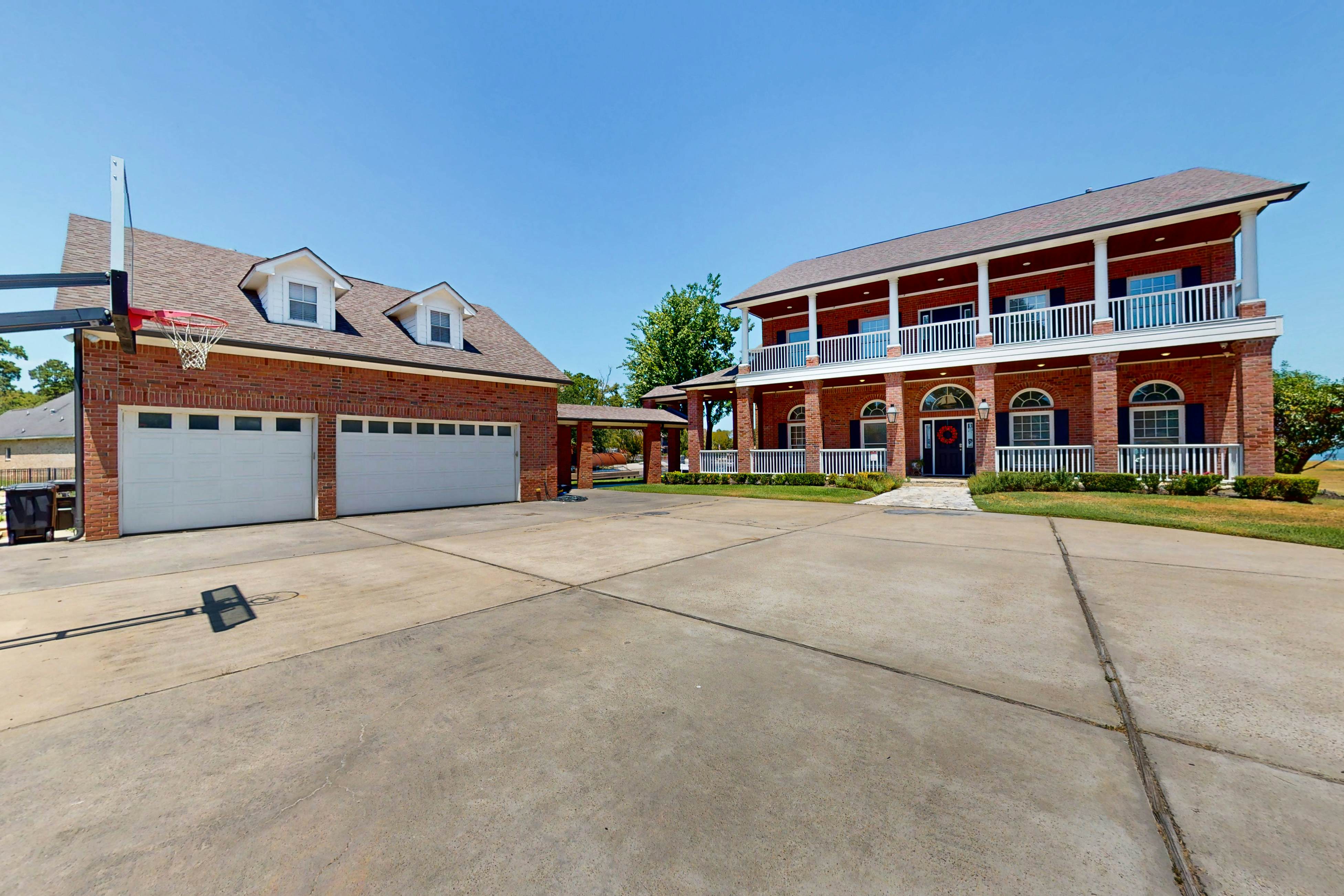 Montgomery, TX Vacation Rentals, Short Term Rentals Vacasa