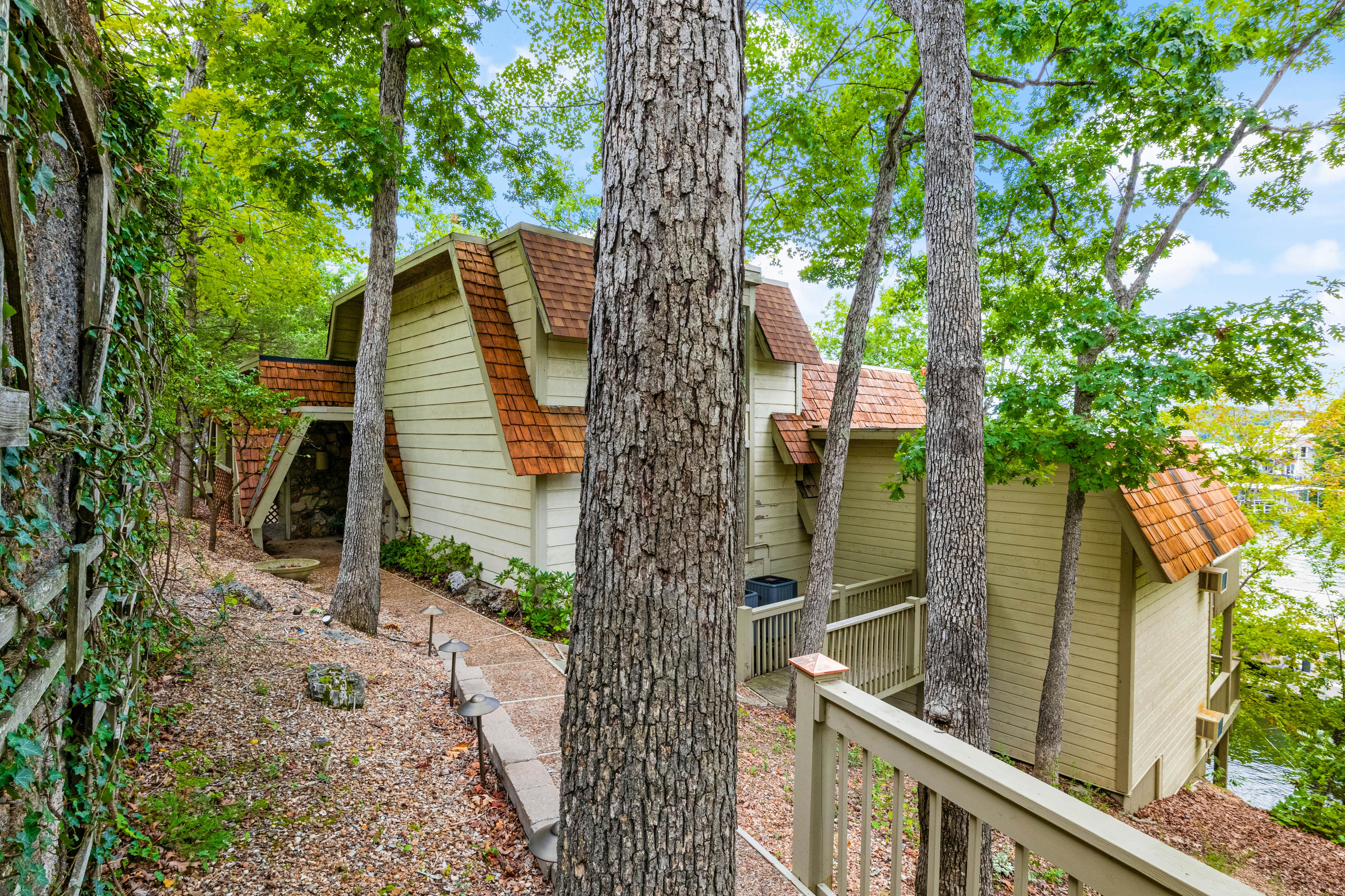 Grammy and Papas Lakeside Dugout