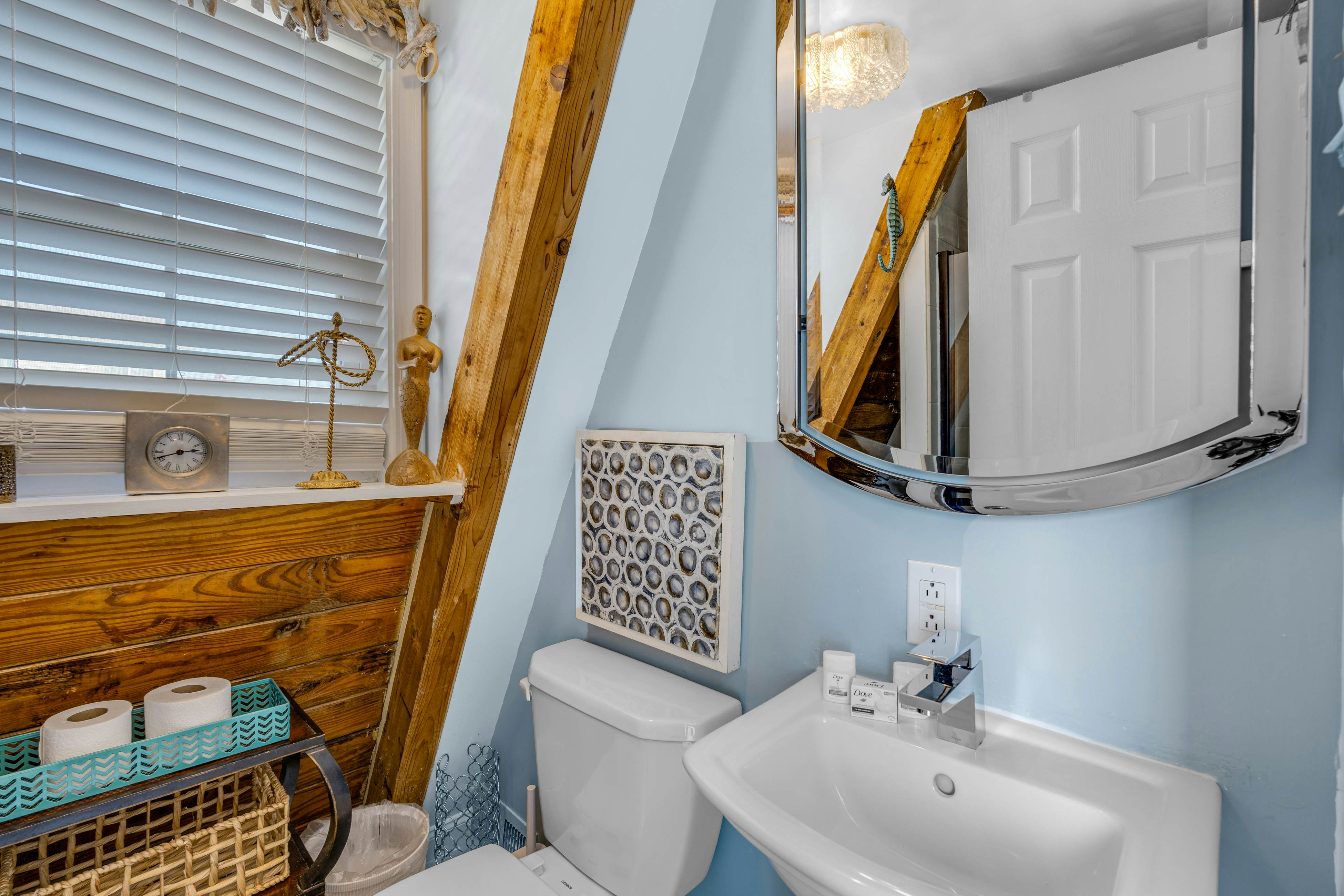 Anchor's Holding 2 BD Holden Beach, NC Vacation Rental Vacasa