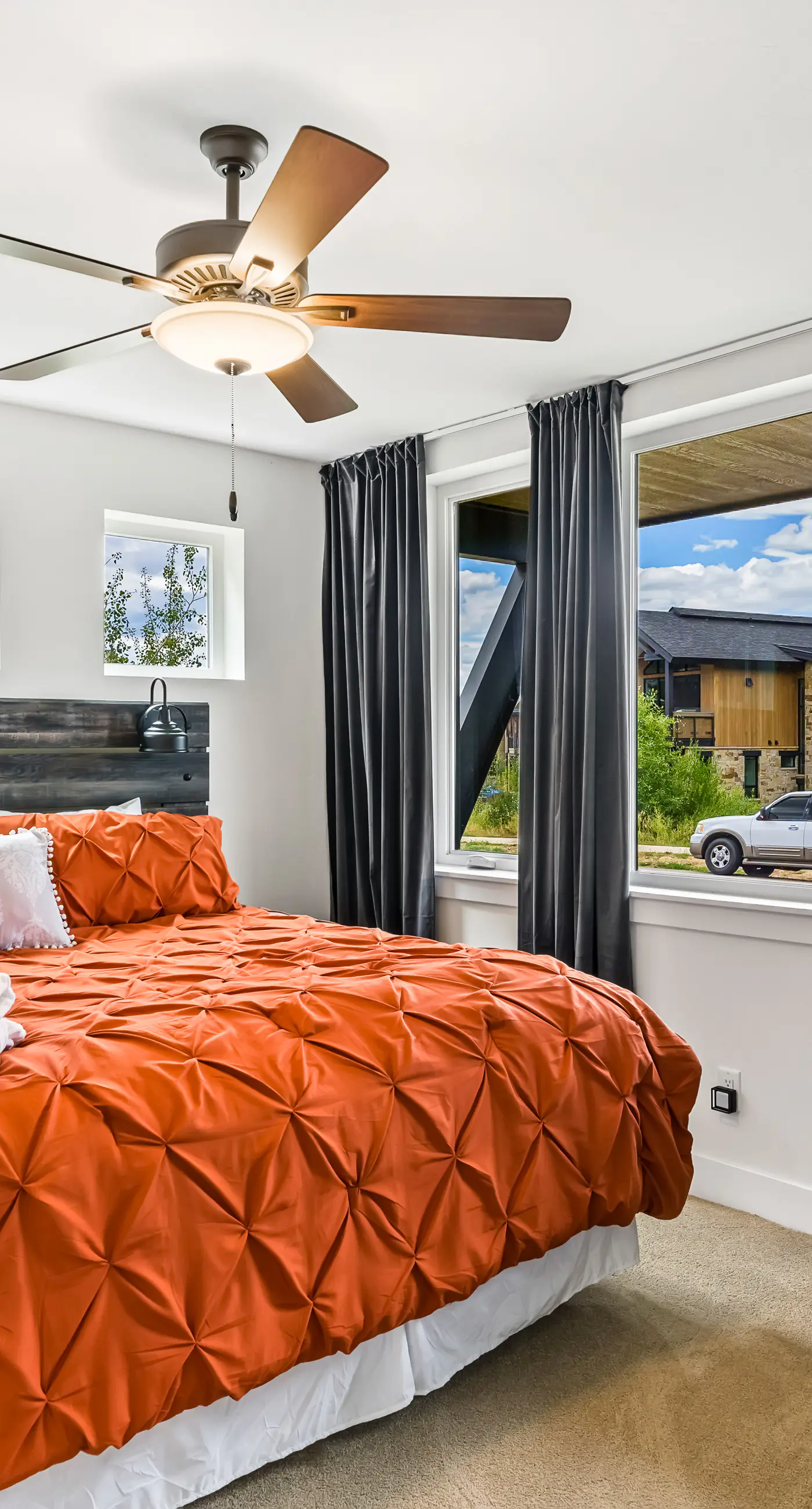 Foxy Lady, A Mountain Vista Retreat