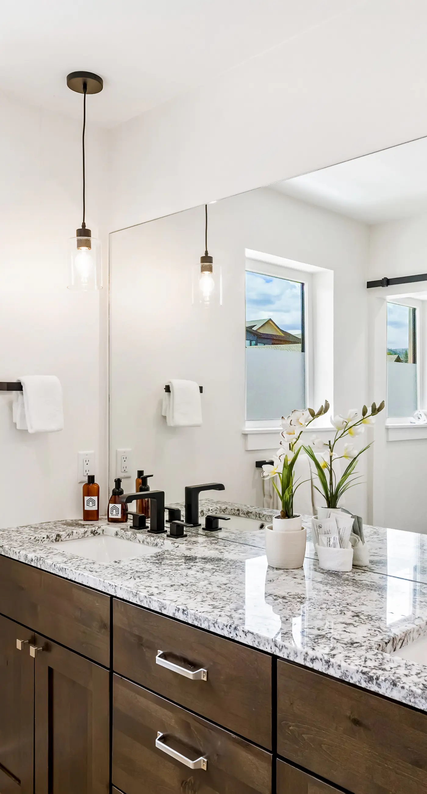 Foxy Lady, A Mountain Vista Retreat