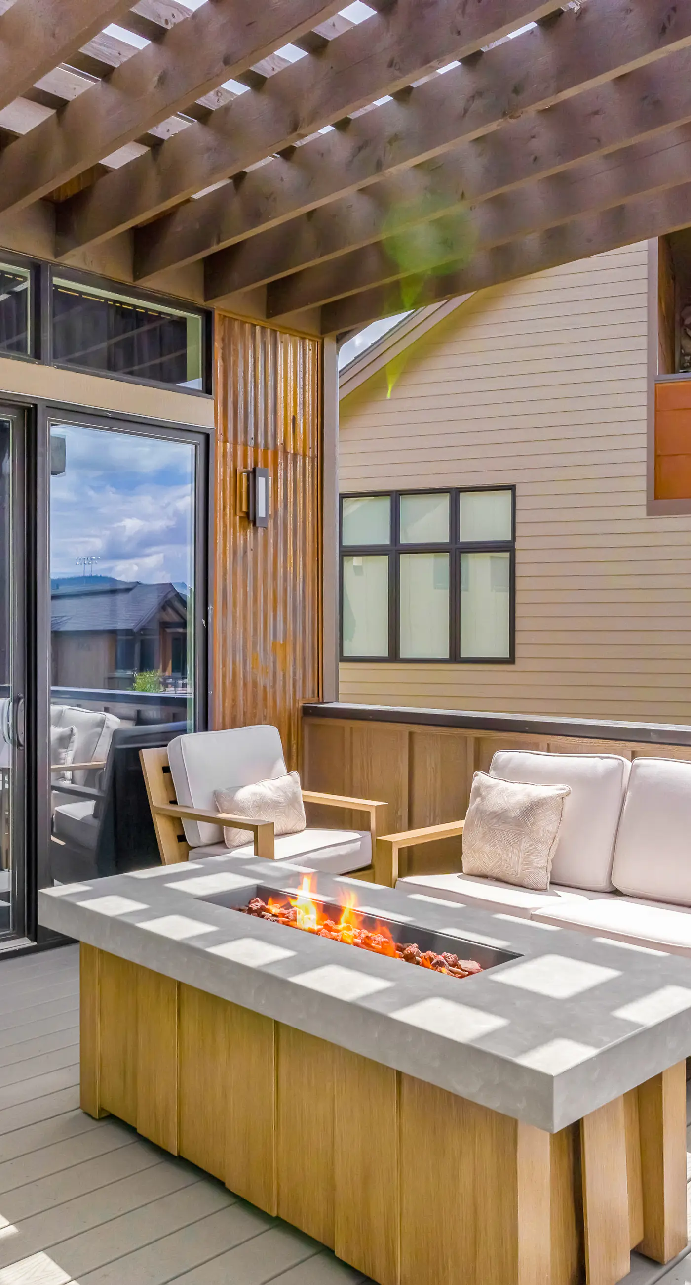 Foxy Lady, A Mountain Vista Retreat