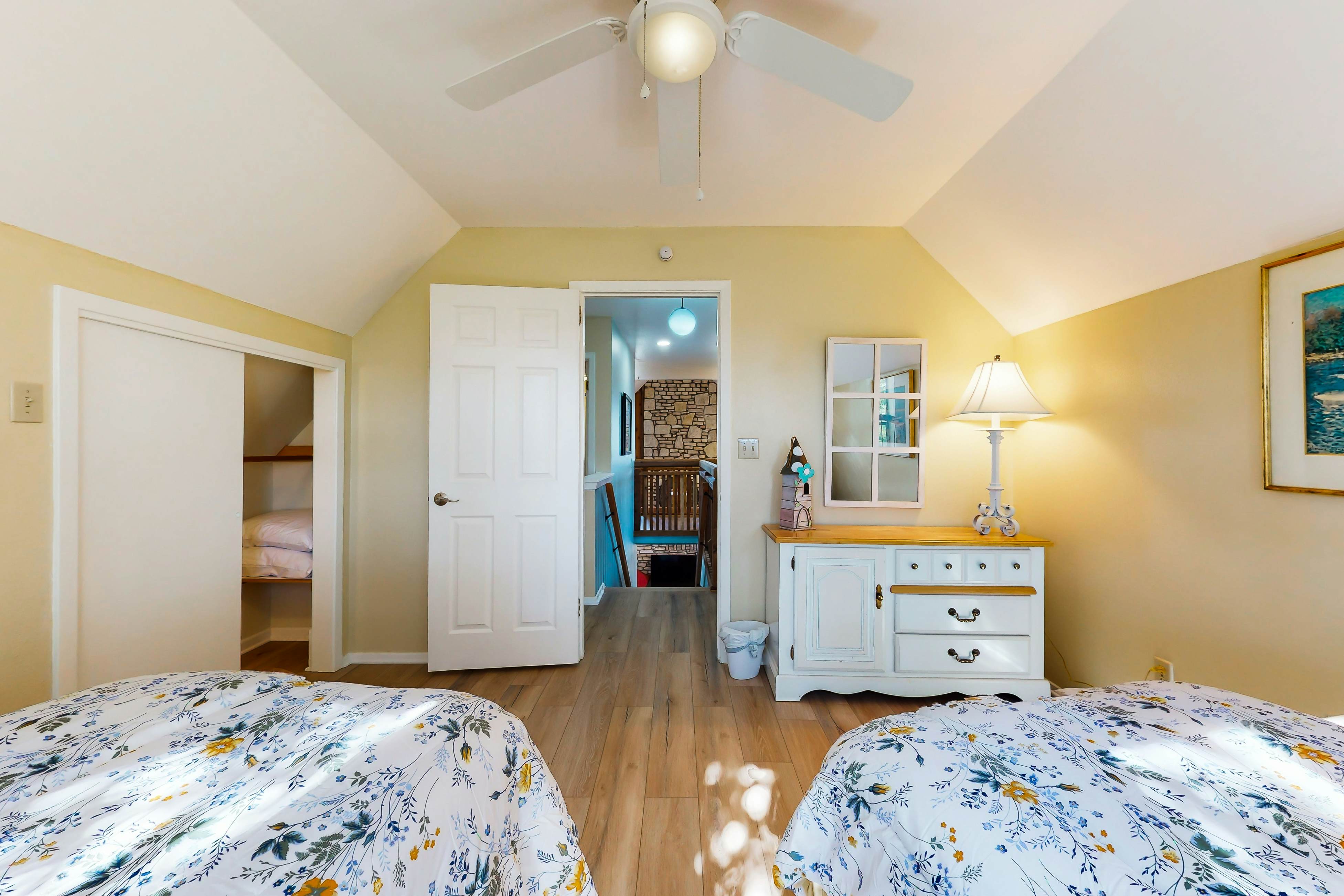 Granite Peak Vista - Inks Lake