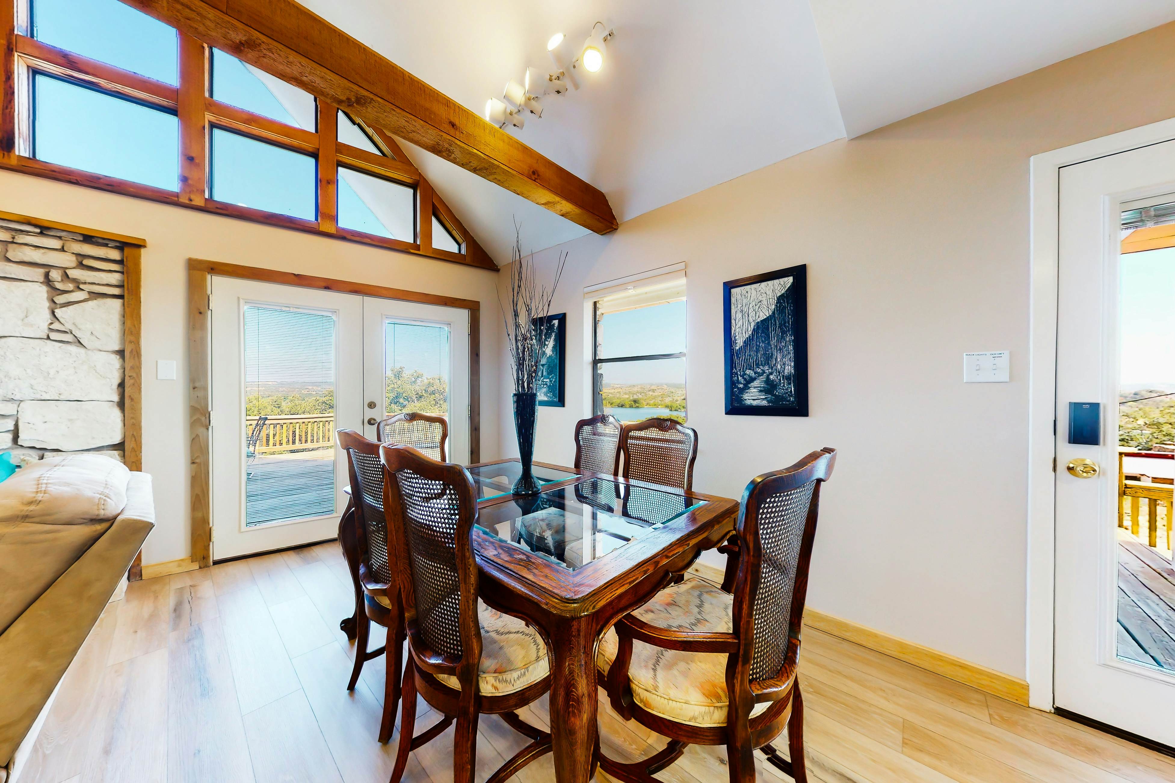 Granite Peak Vista - Inks Lake