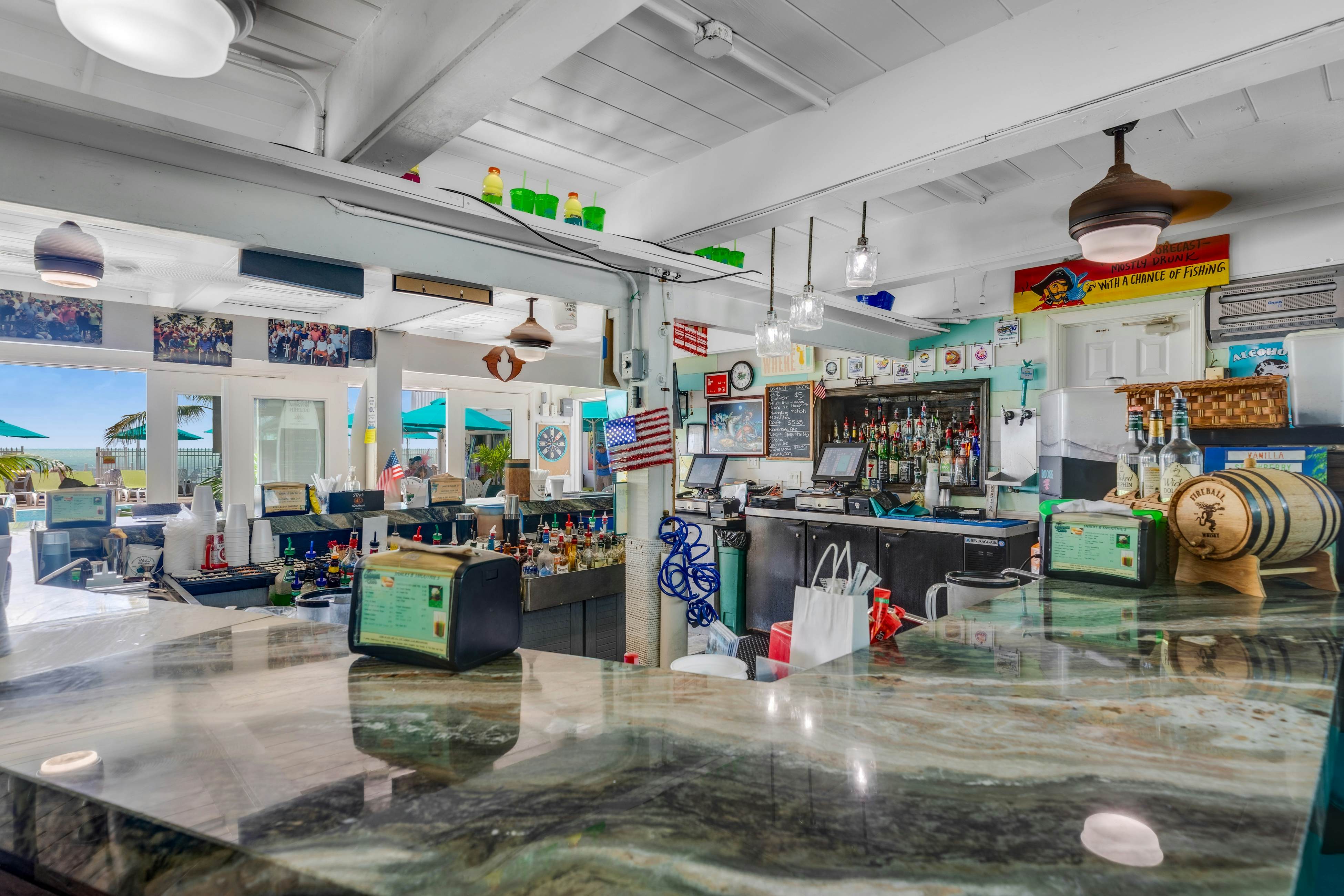 Downhome Cabin by the Canal