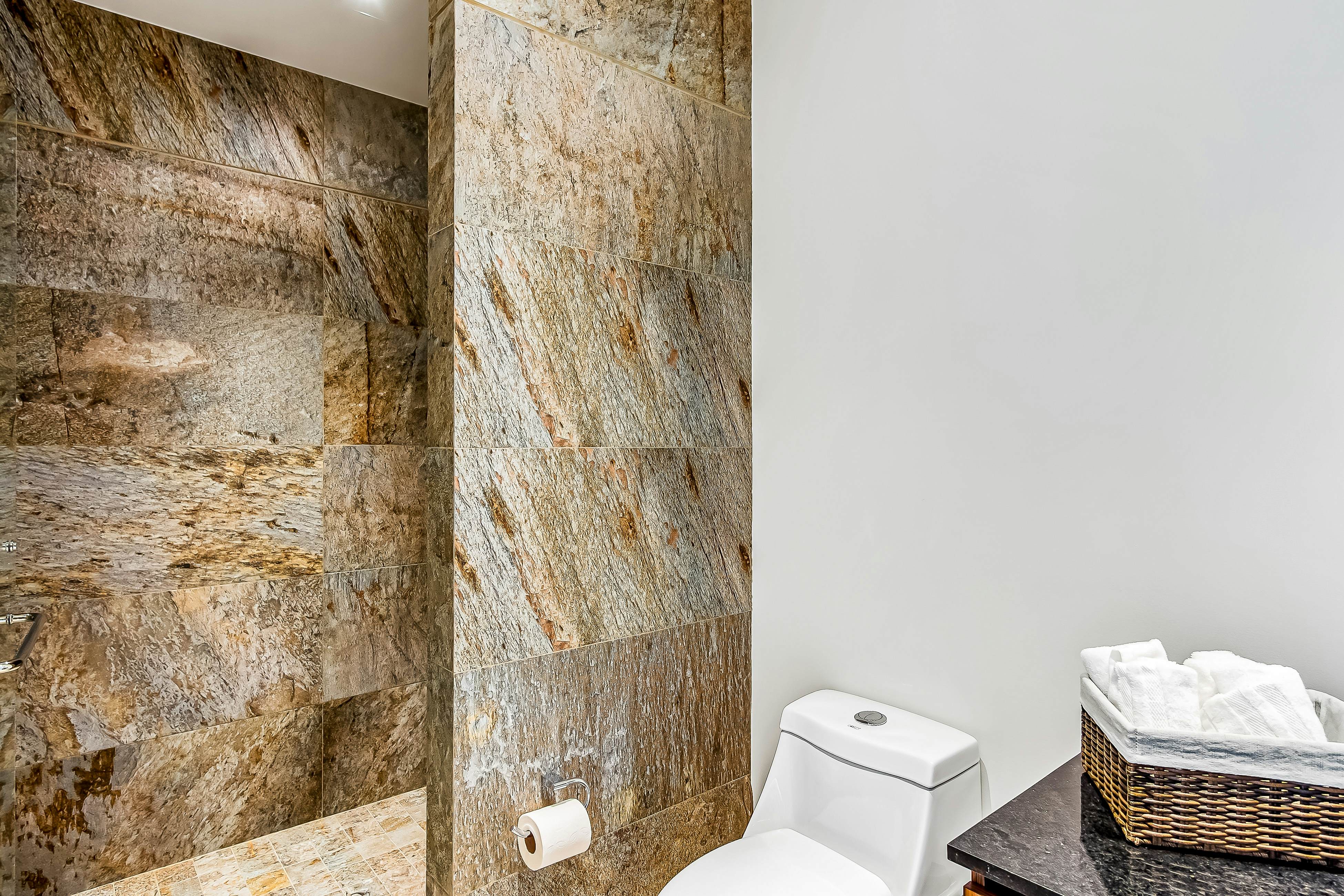 D'Toscana Residencial # 305