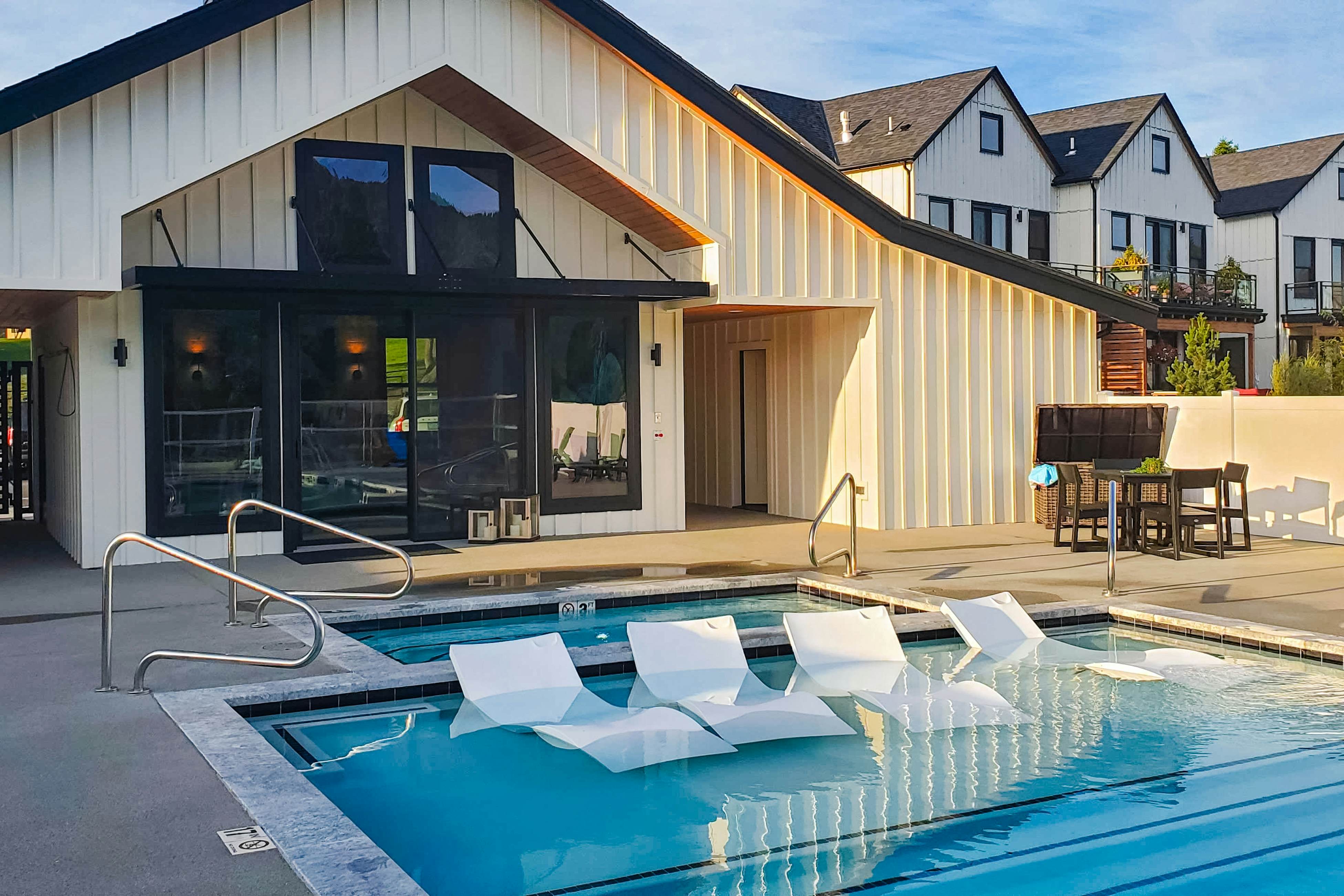 Ponderosa Court, Unit 2A