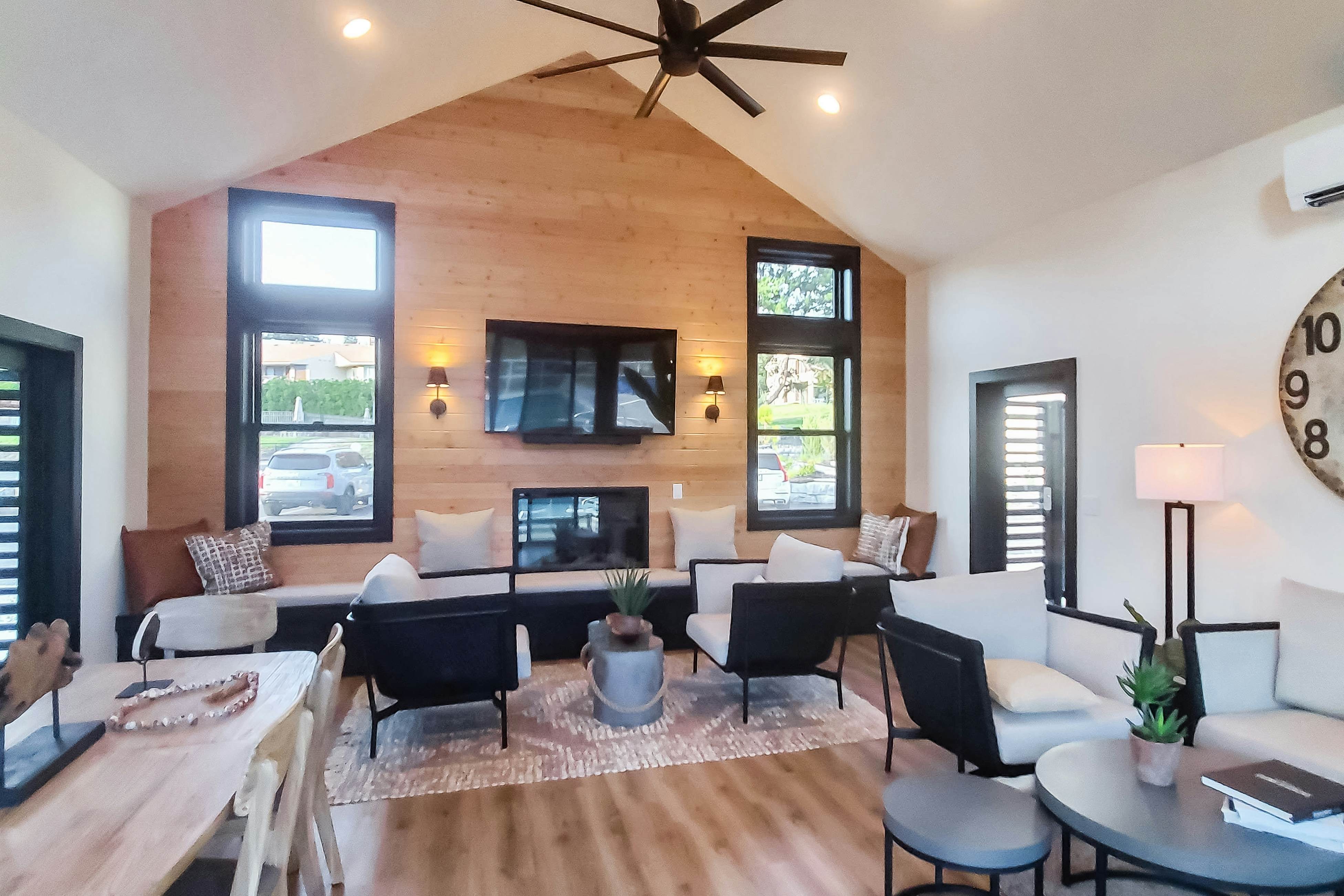 Ponderosa Court, Unit 2A