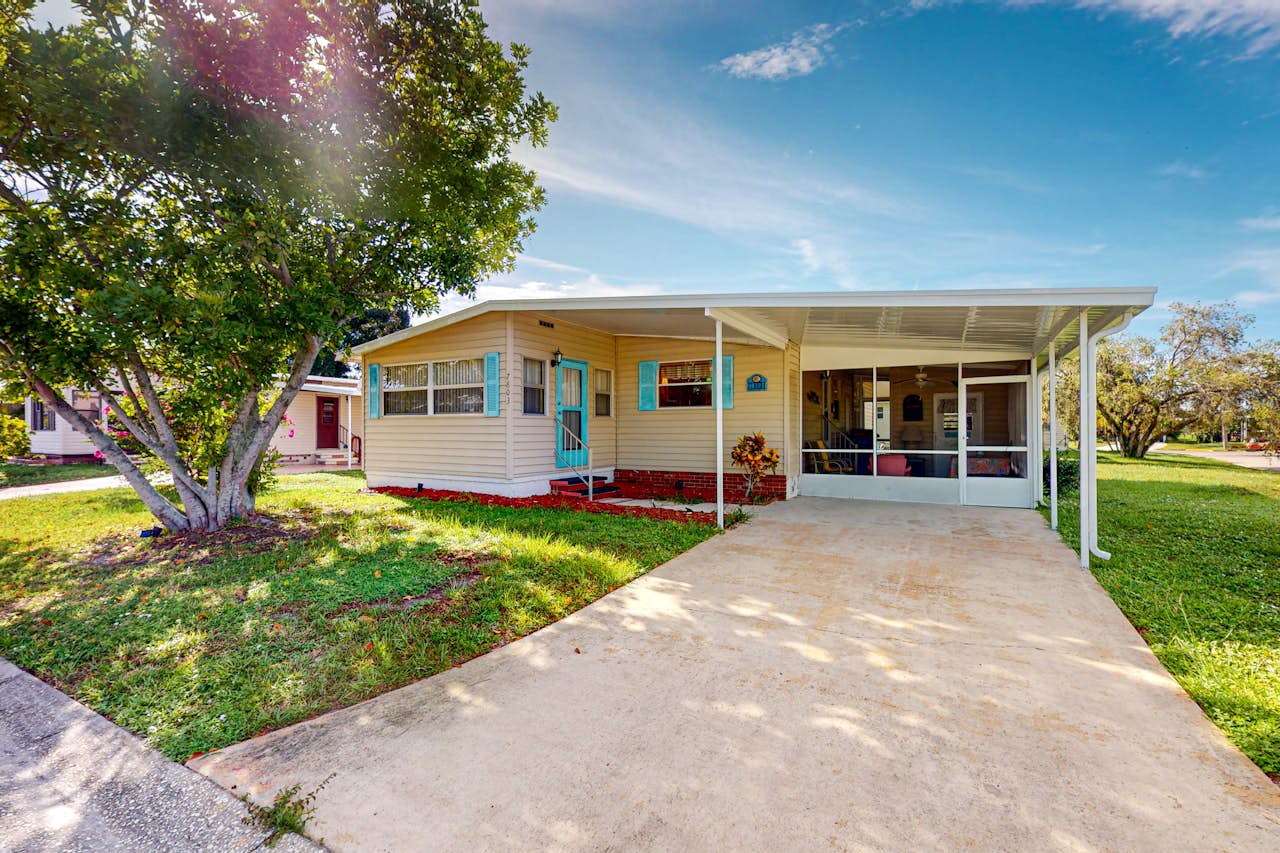 Colony Cove 2 BD Ellenton, FL Vacation Rental Vacasa