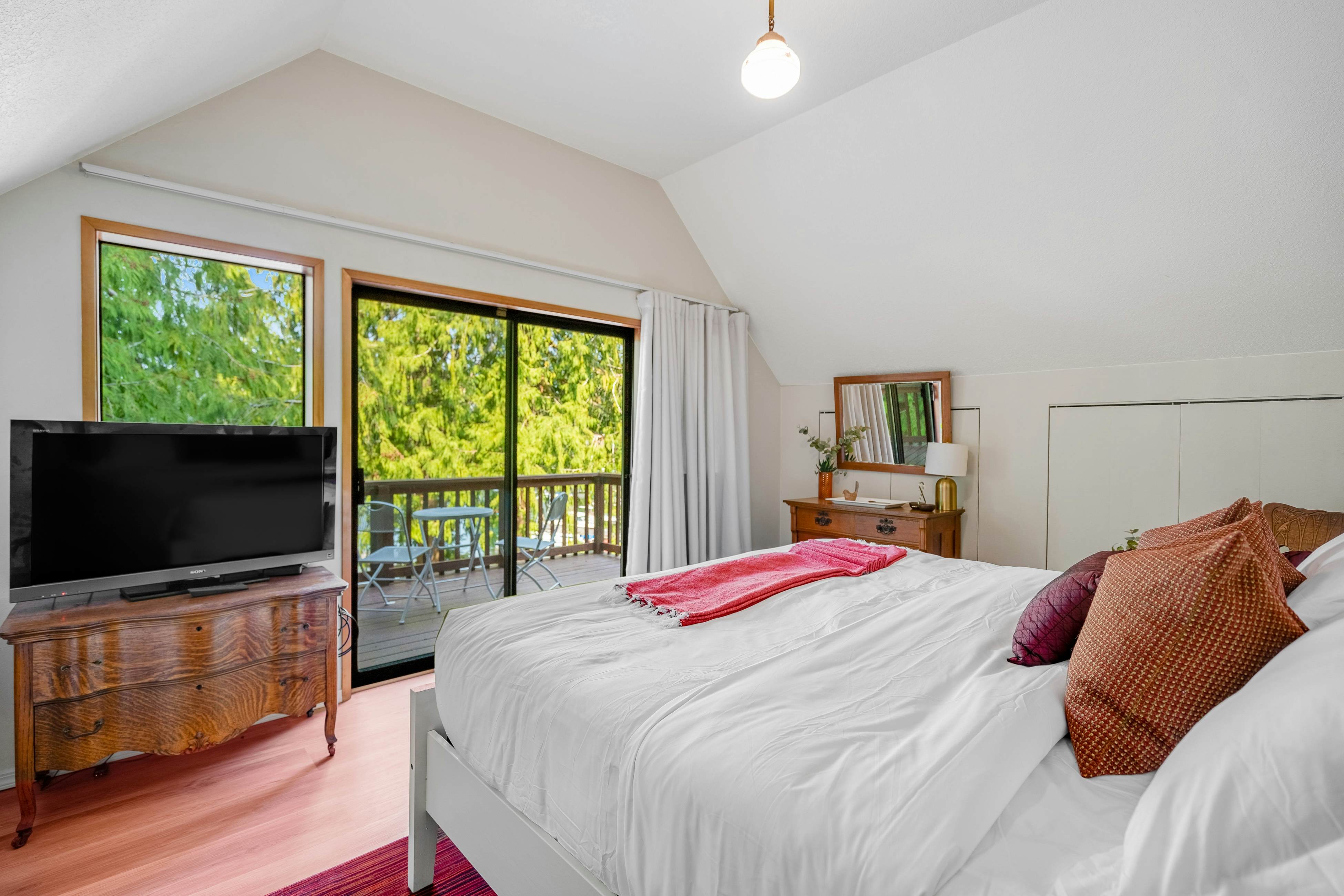 The Hayes Cabin In The Cove