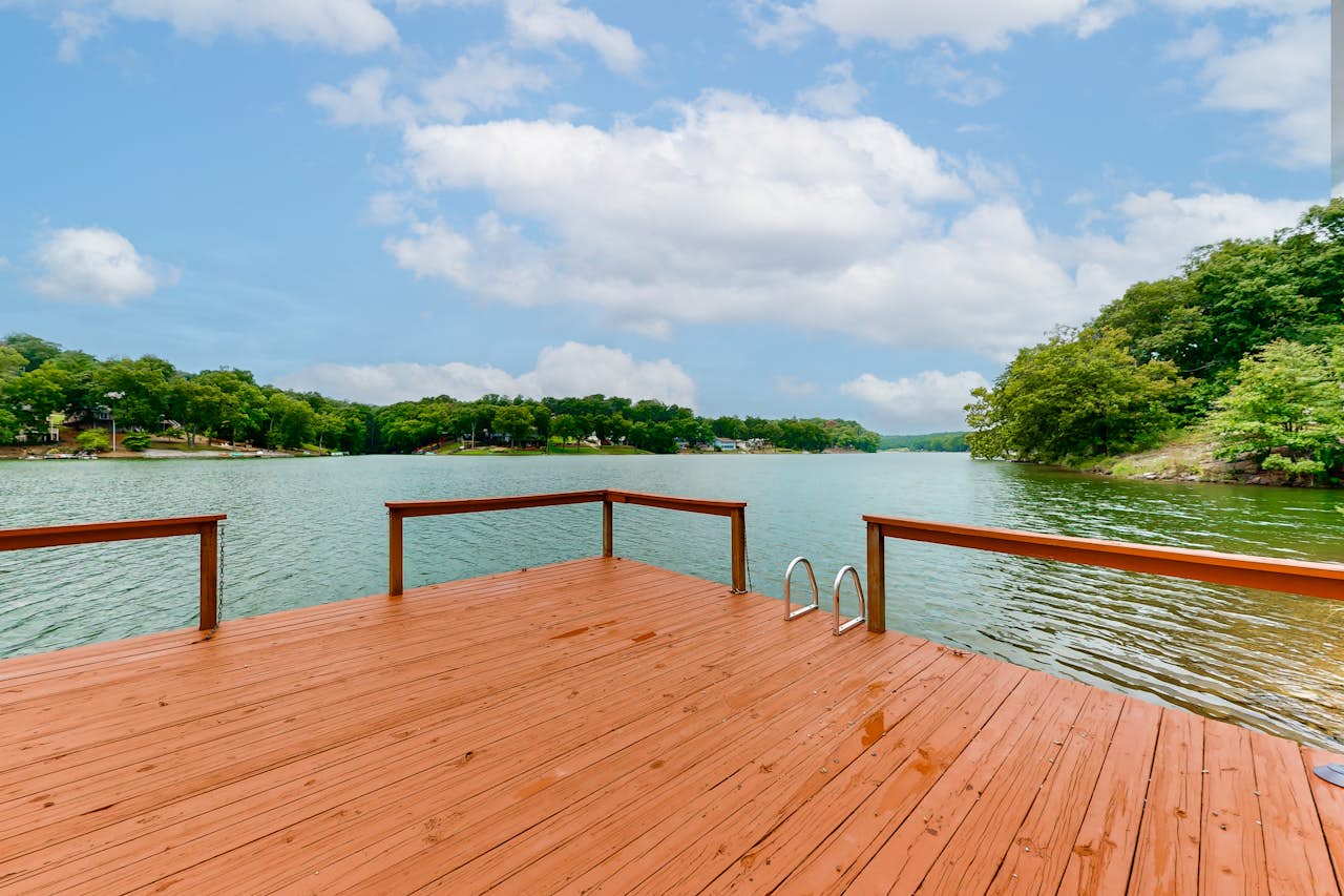 The Happy Place on Lake Avalon 4 BD Bella Vista, AR Vacation Rental