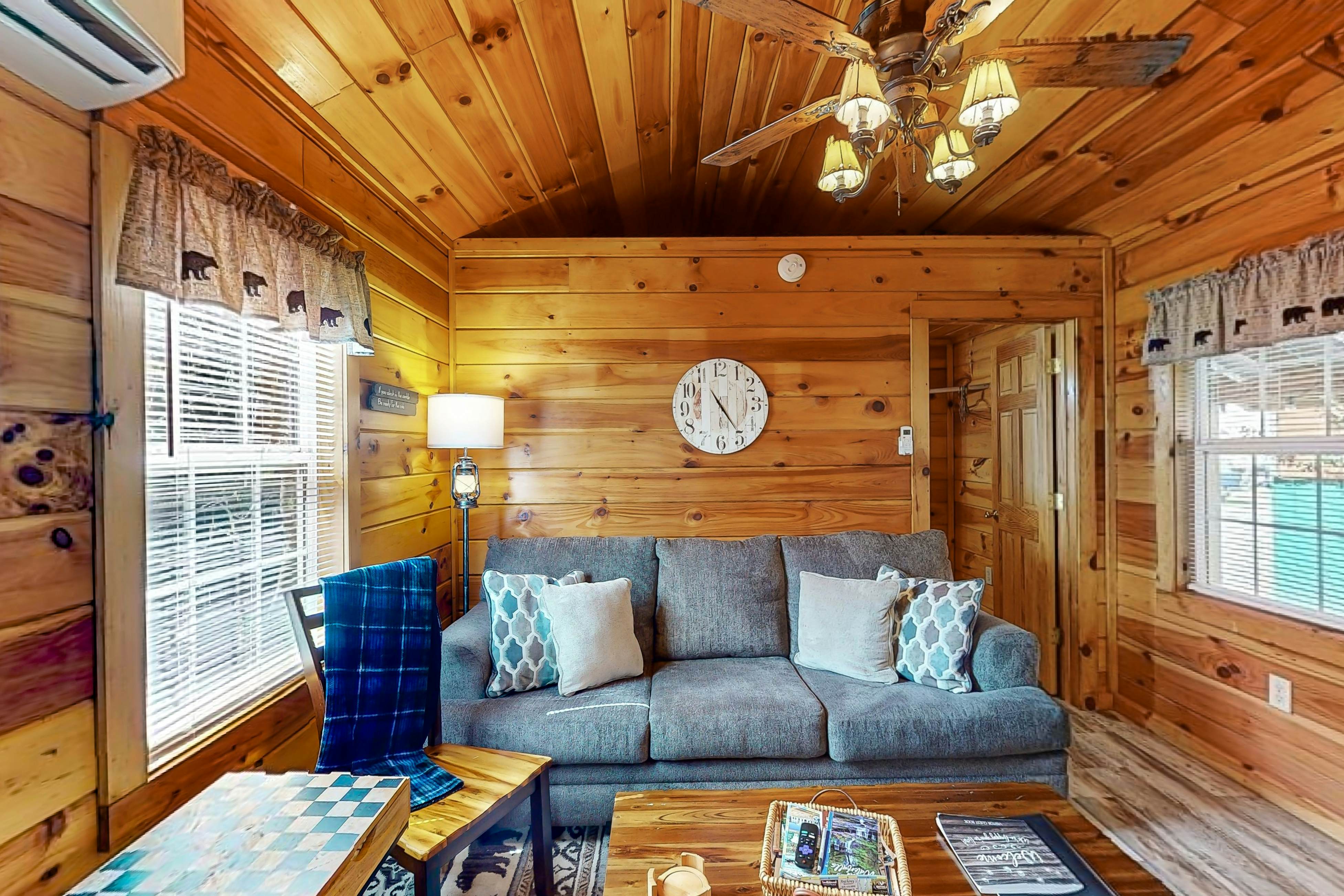 Wildlife Cabin On The River