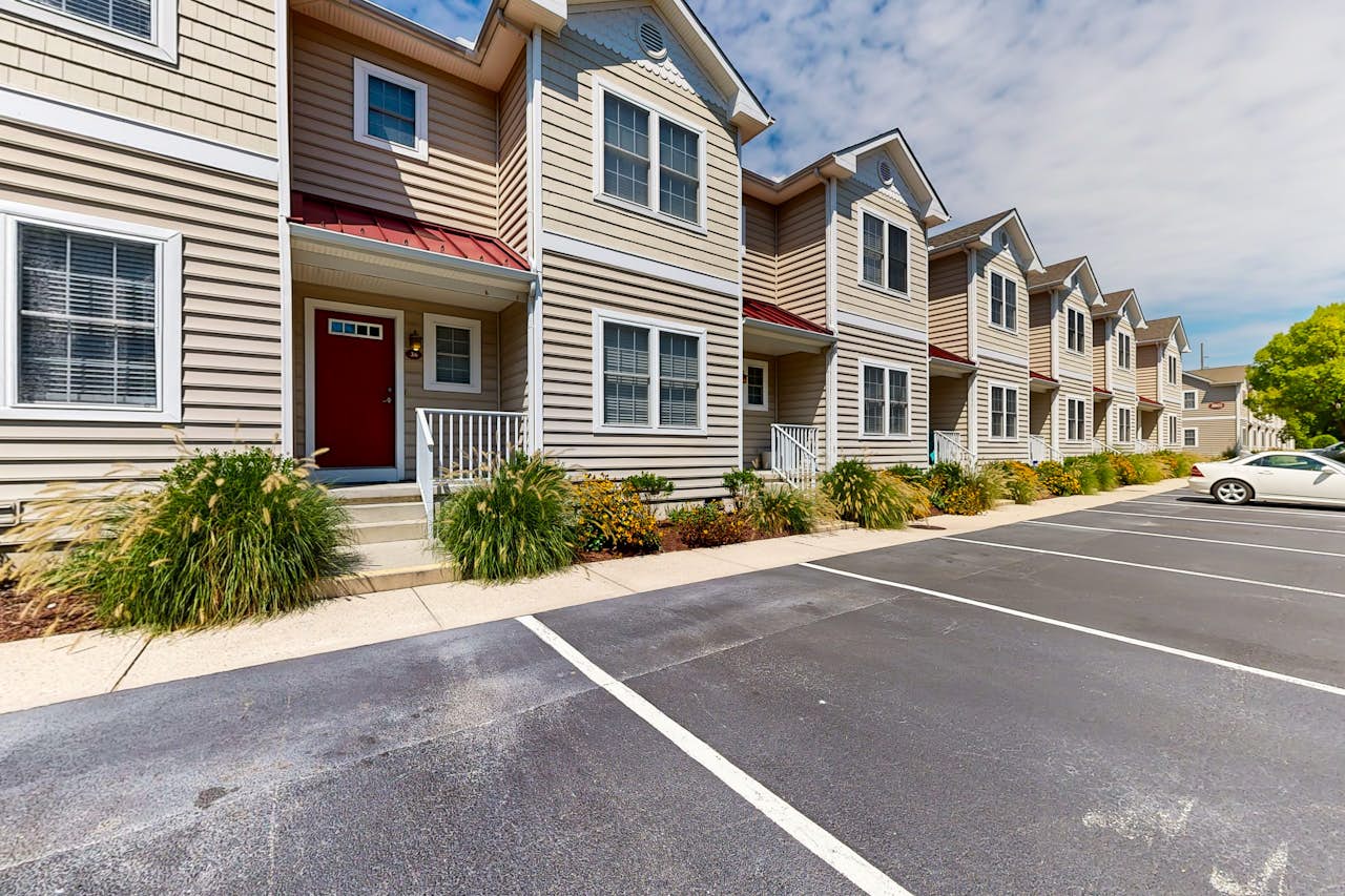 Oyster Bay Villas 20411 Jeb Dr, Unit 36 4 BD Rehoboth Beach, DE Vacation Rental Vacasa