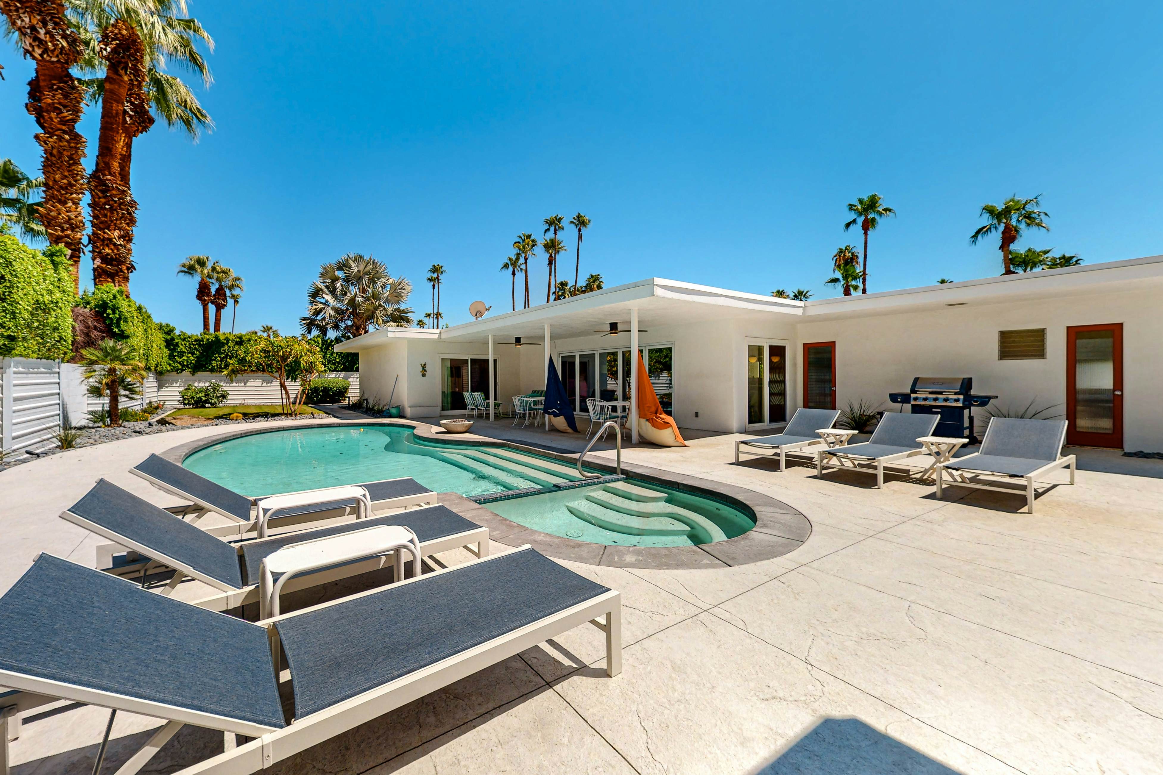 Twin Palms Modern