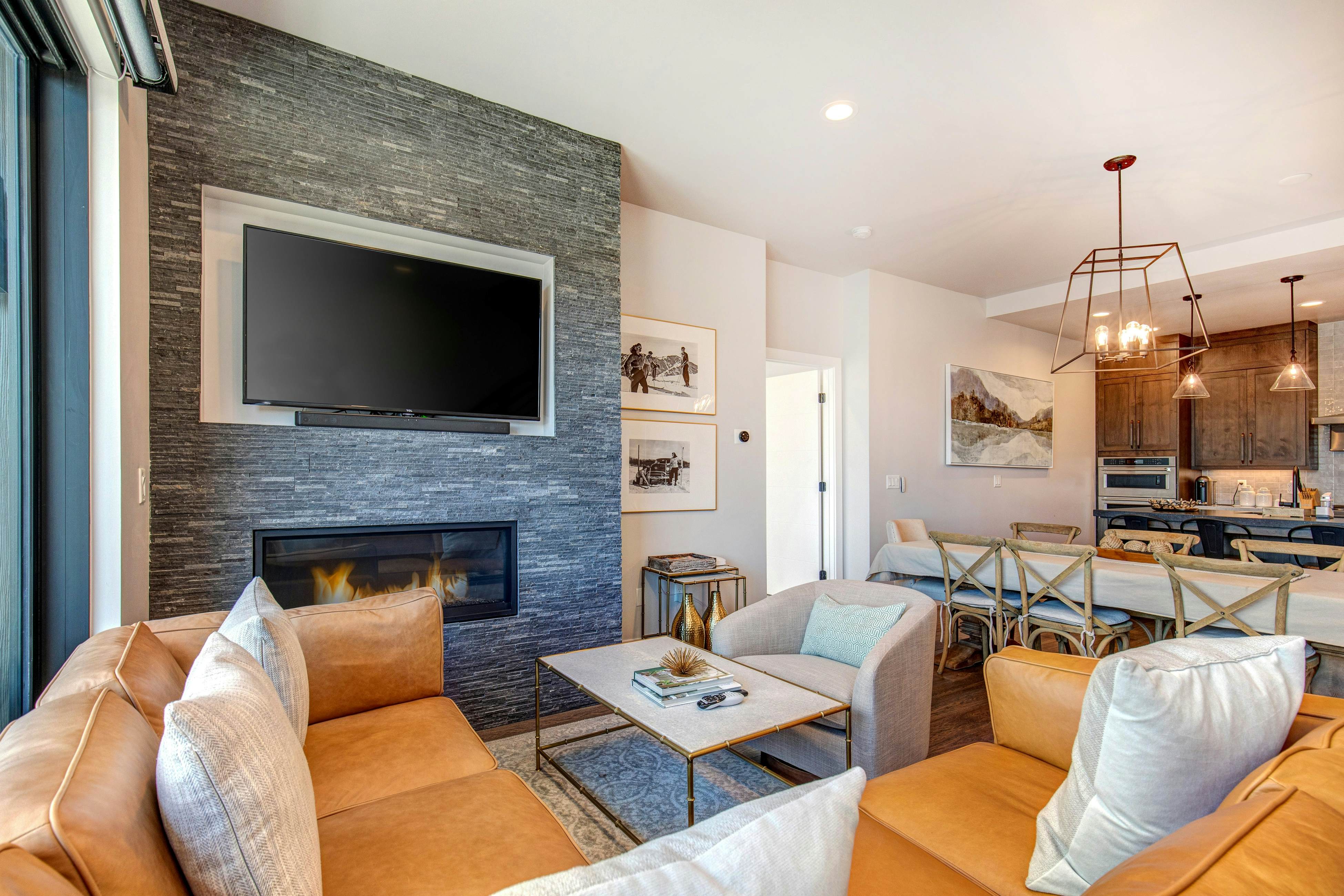 Hideout Hideaway - B