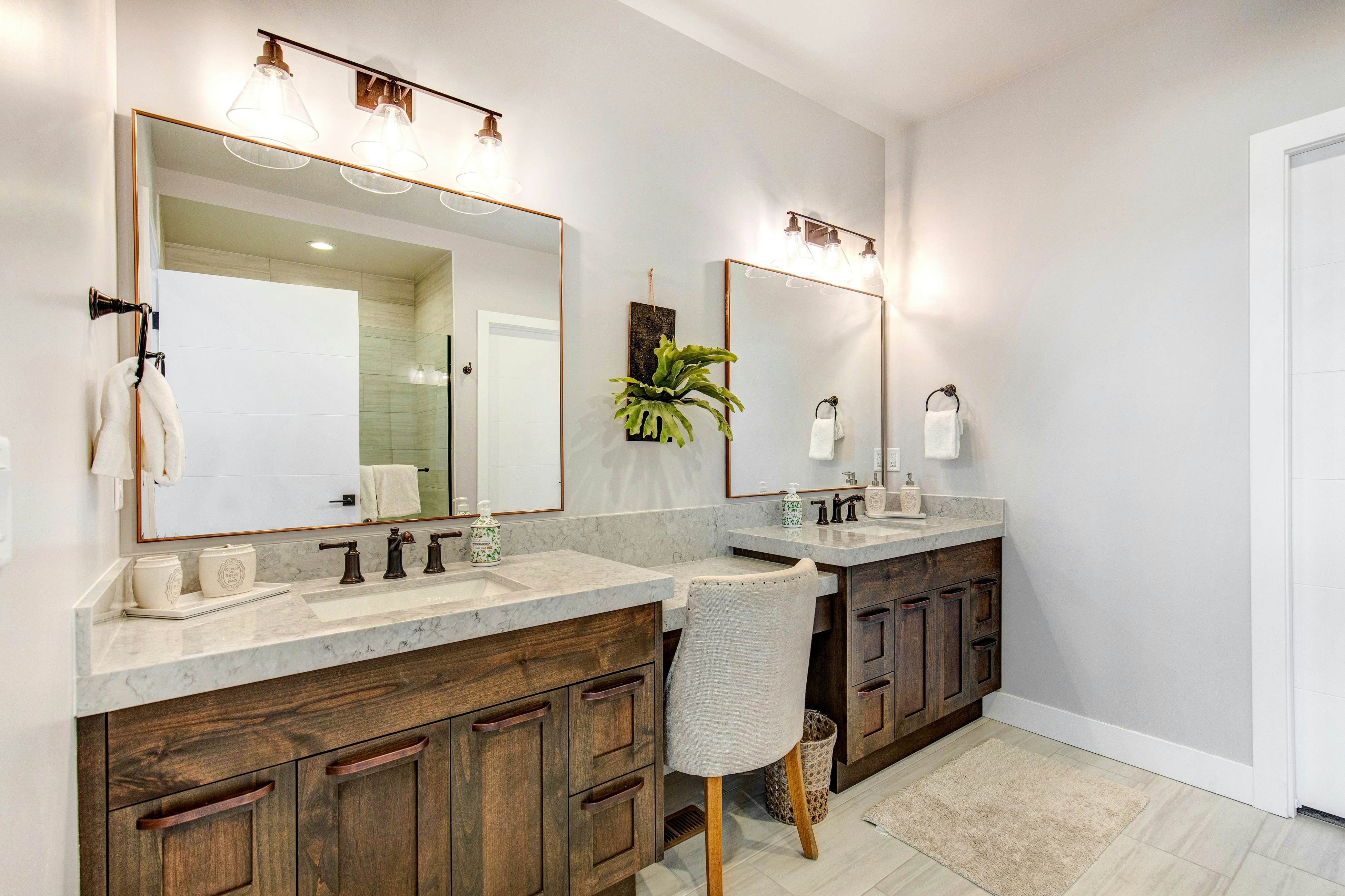 Hideout Hideaway - B