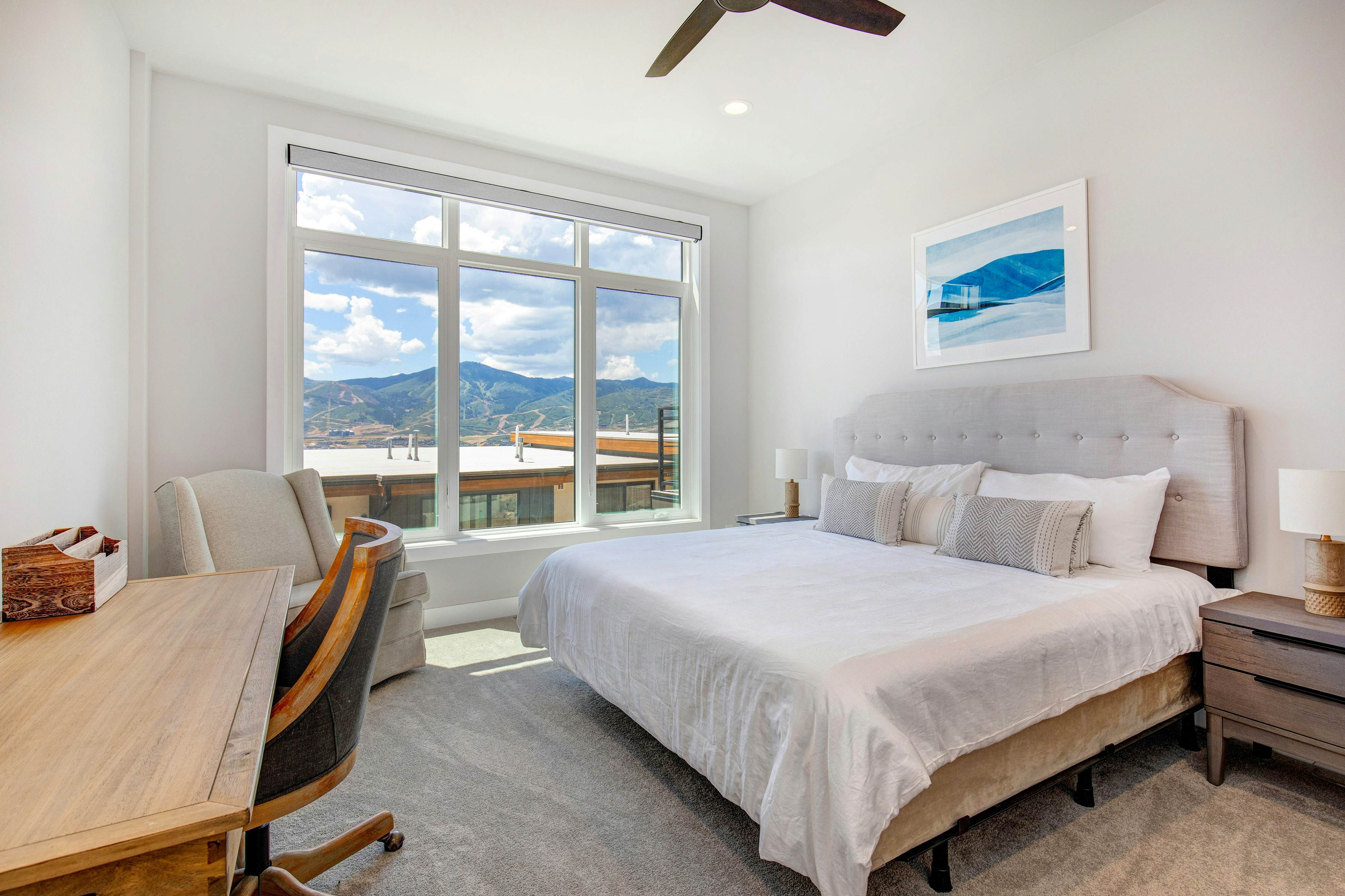 Hideout Hideaway - B