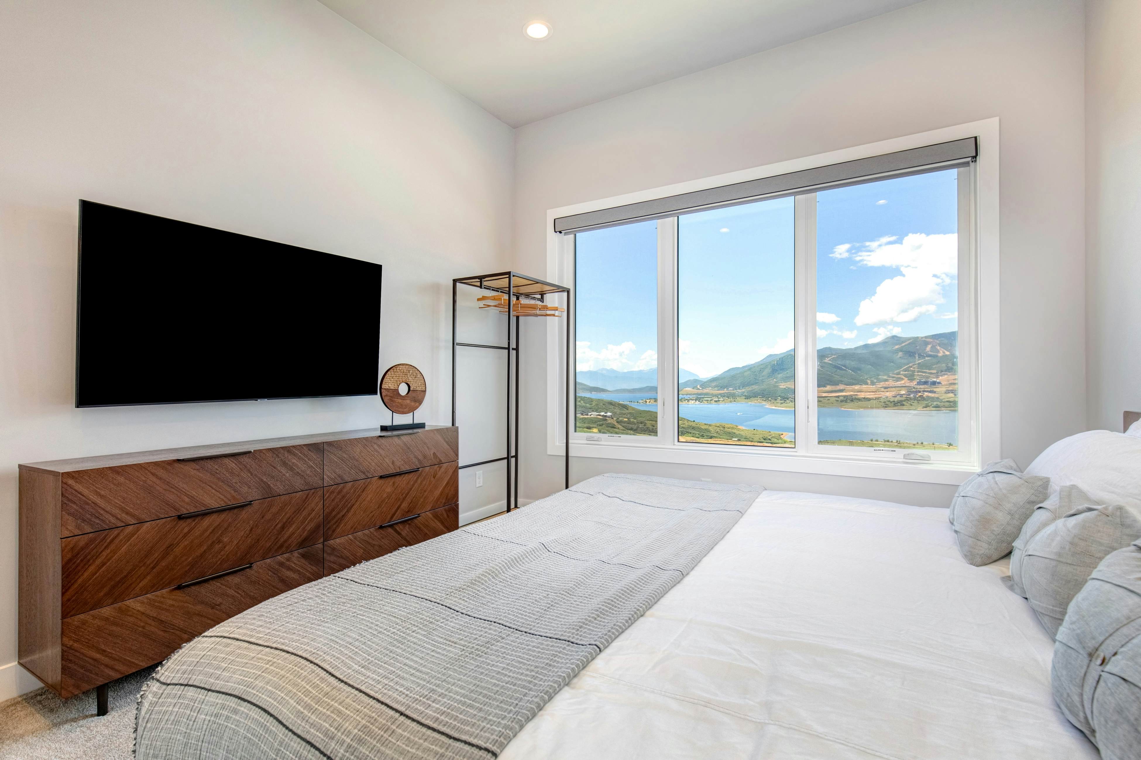 On Top of the Mountains - Full Townhome