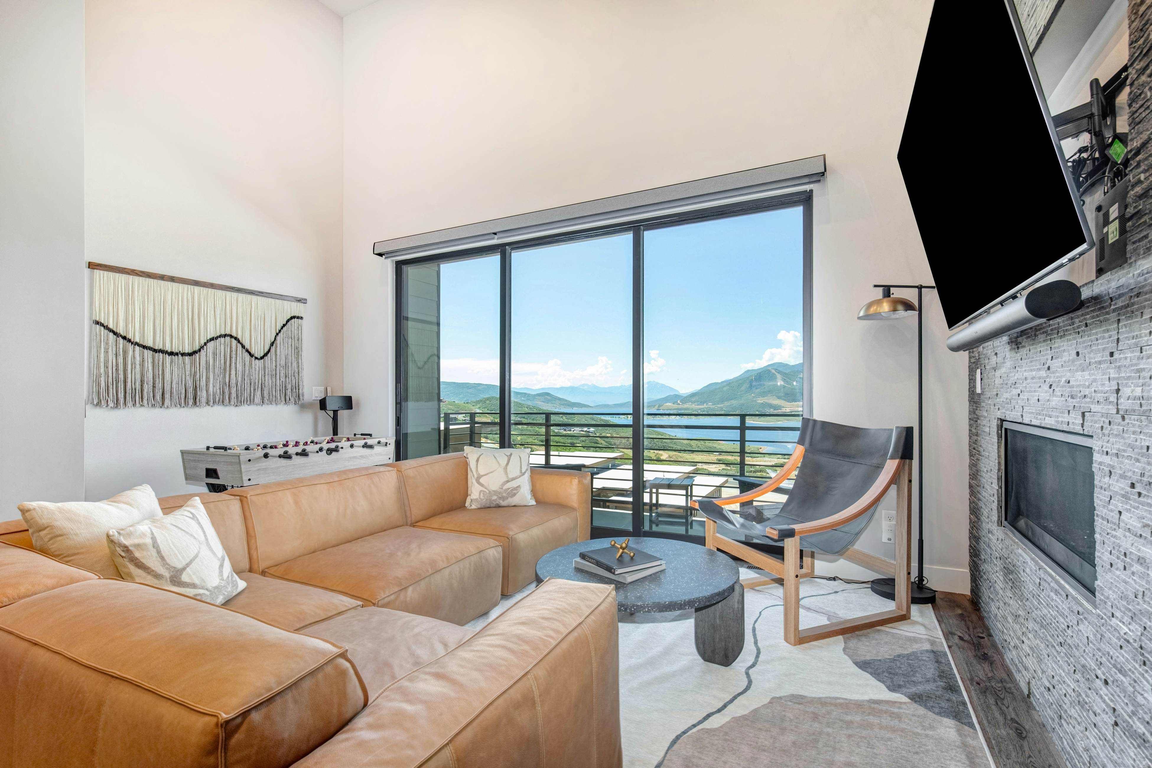 On Top of the Mountains - Full Townhome