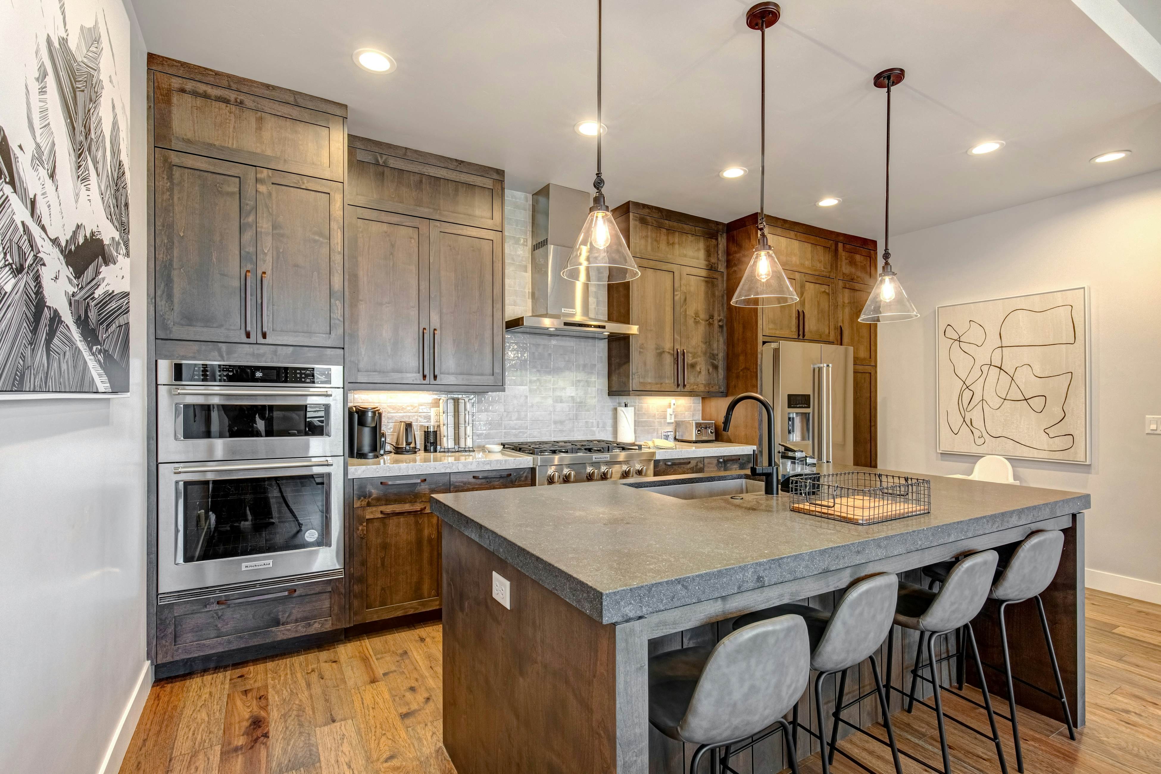 On Top of the Mountains - Full Townhome