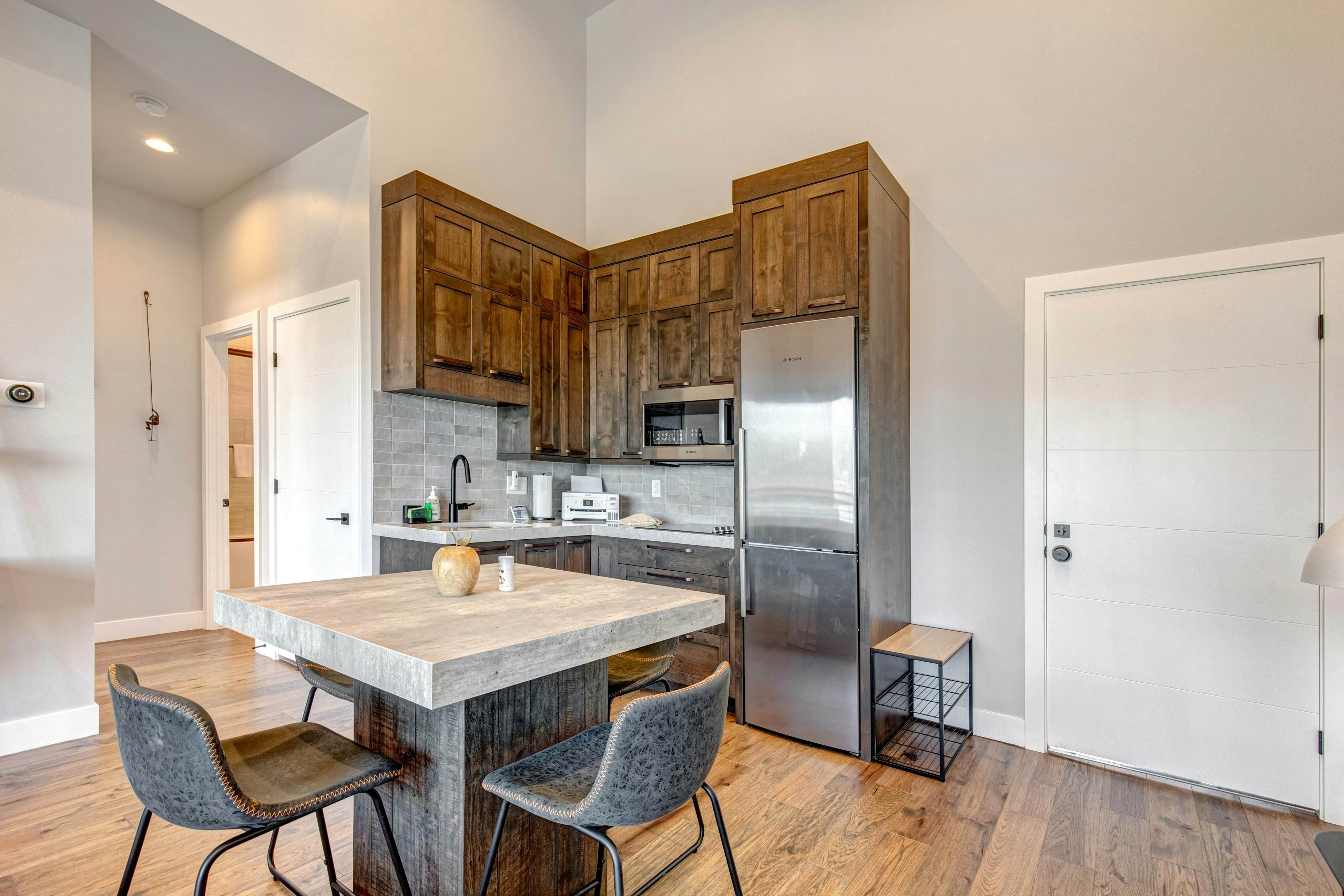 On Top of the Mountains - Full Townhome