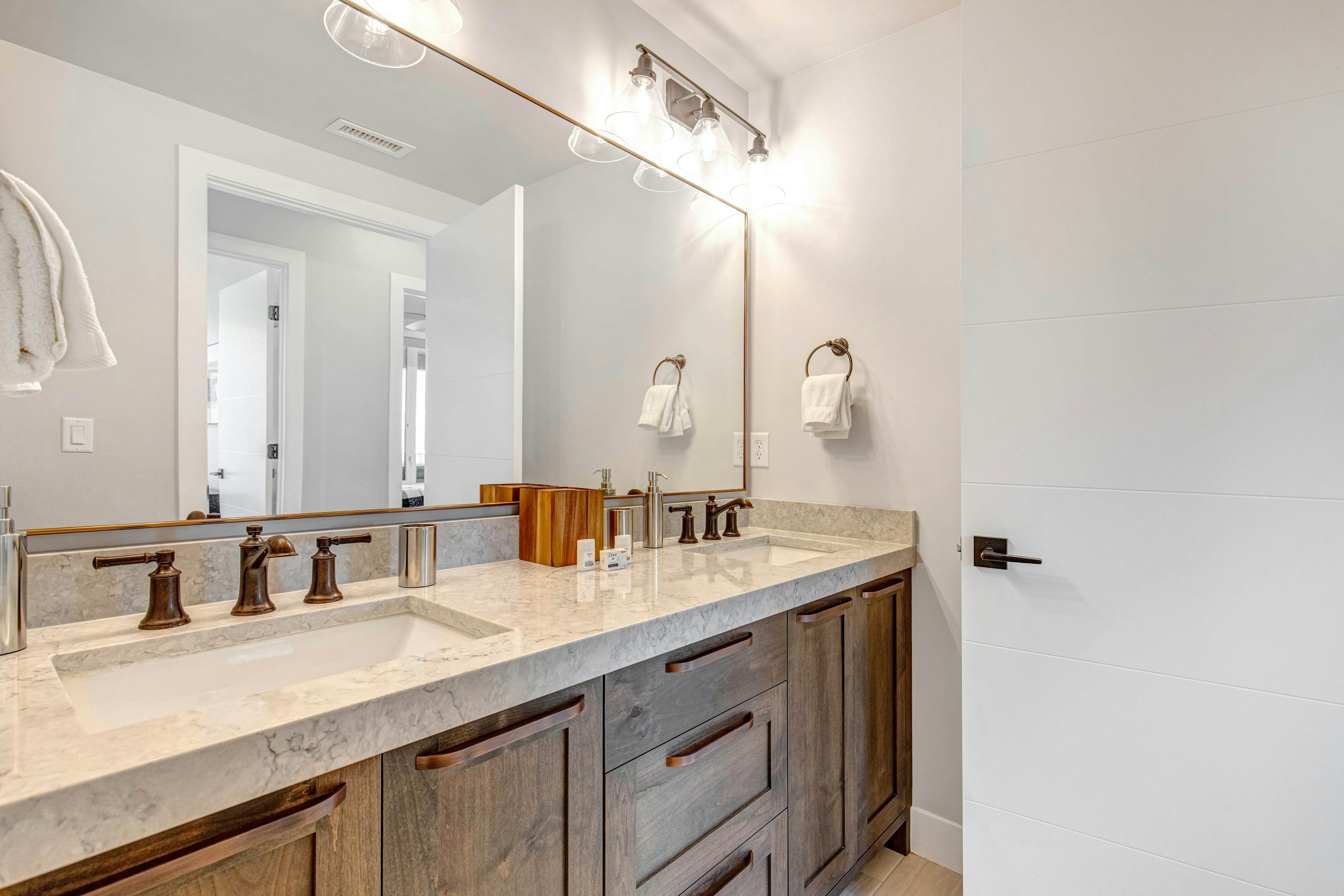 On Top of the Mountains - Full Townhome